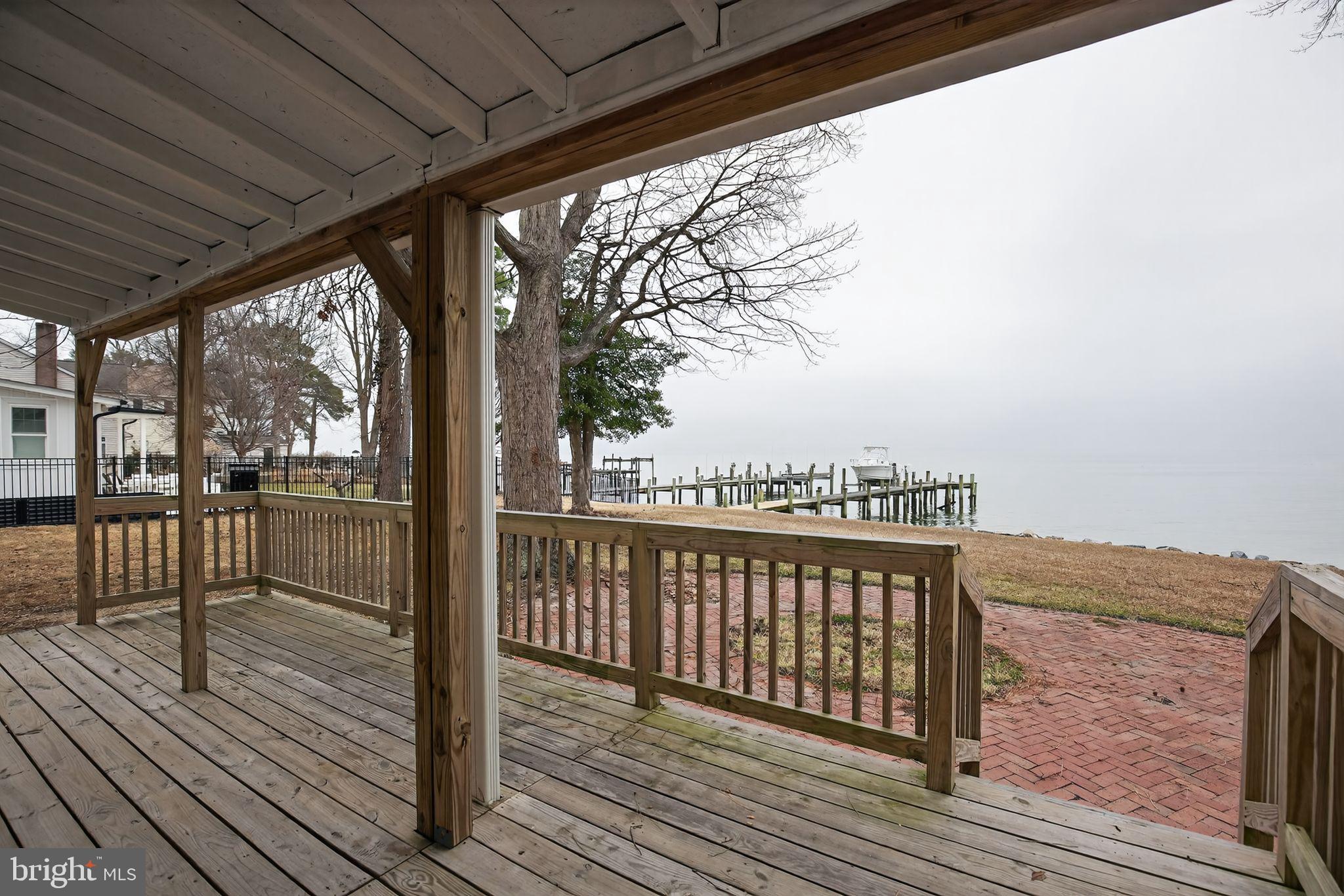 COBB ISLAND - Residential
