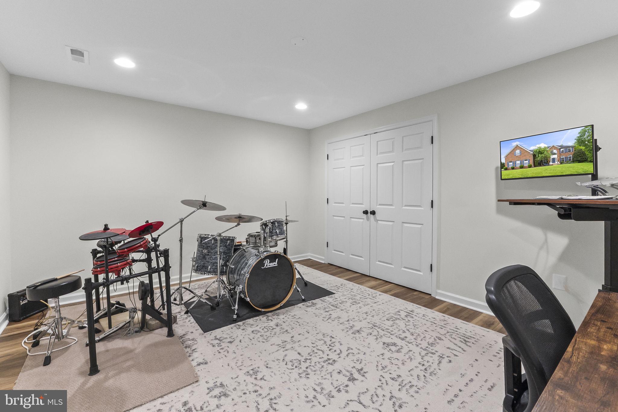 BROOKSIDE - Residential