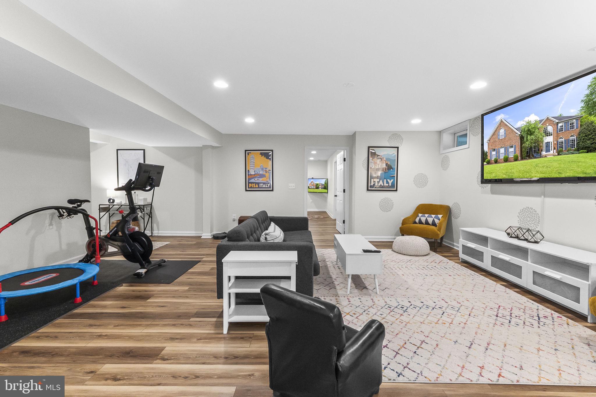 BROOKSIDE - Residential