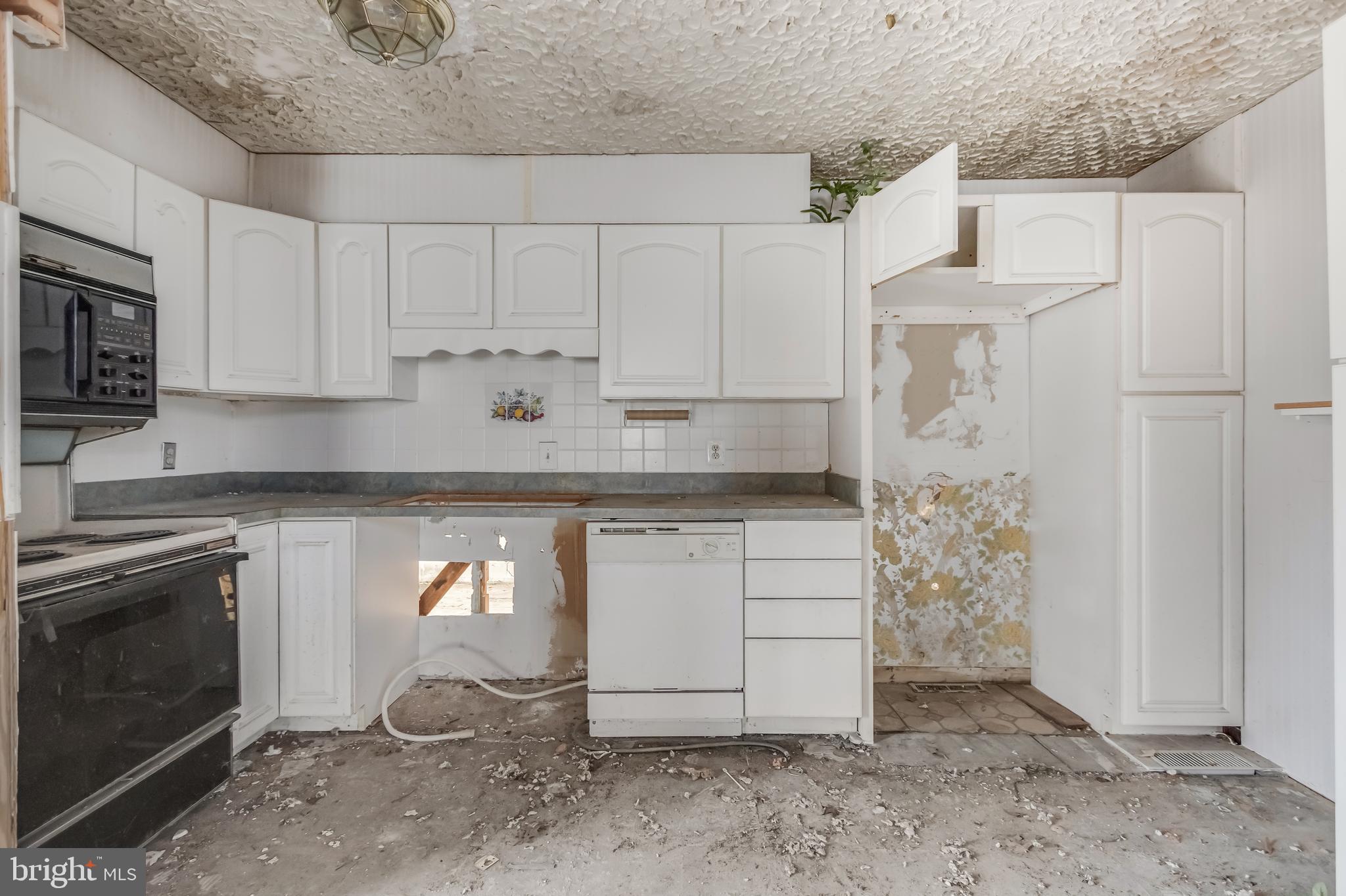 OYSTER HARBOR - Residential