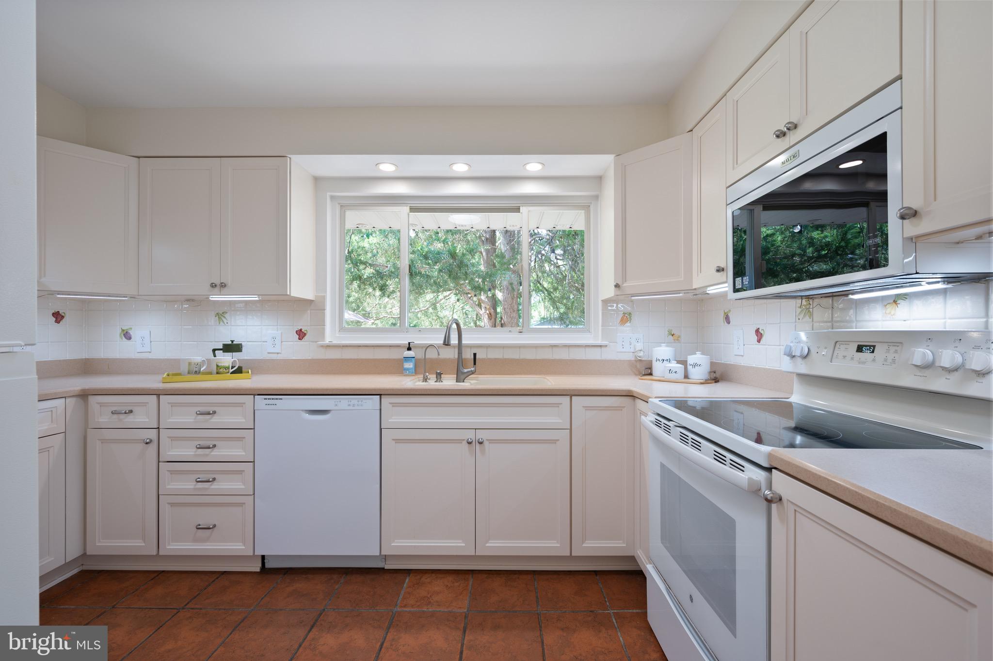 HOLLIN HALL VILLAGE - Residential