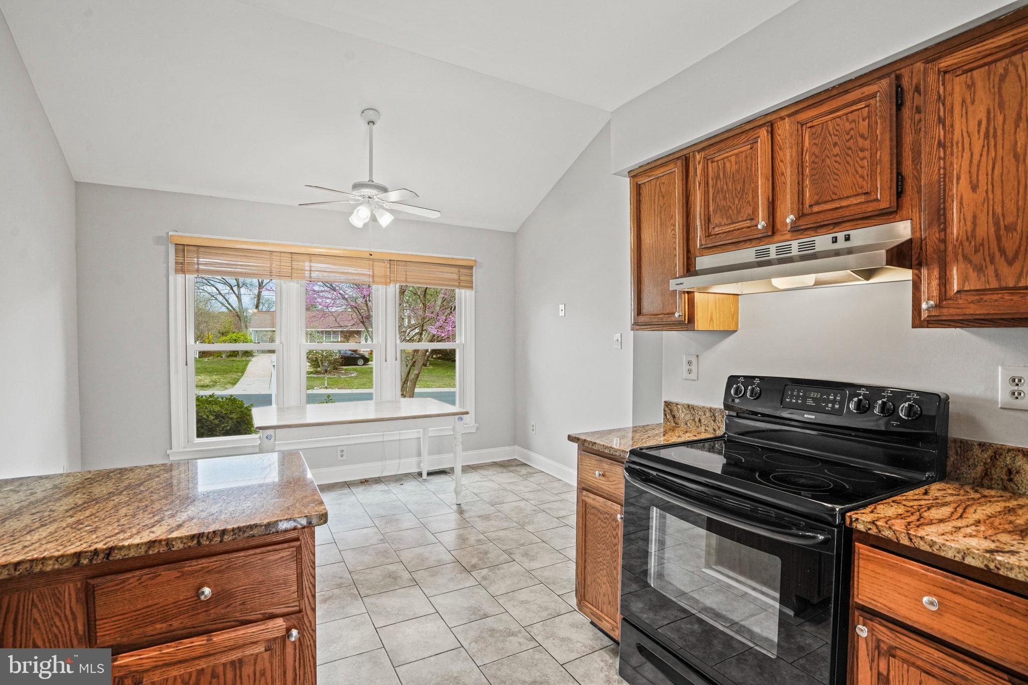 CALVERTON - Residential