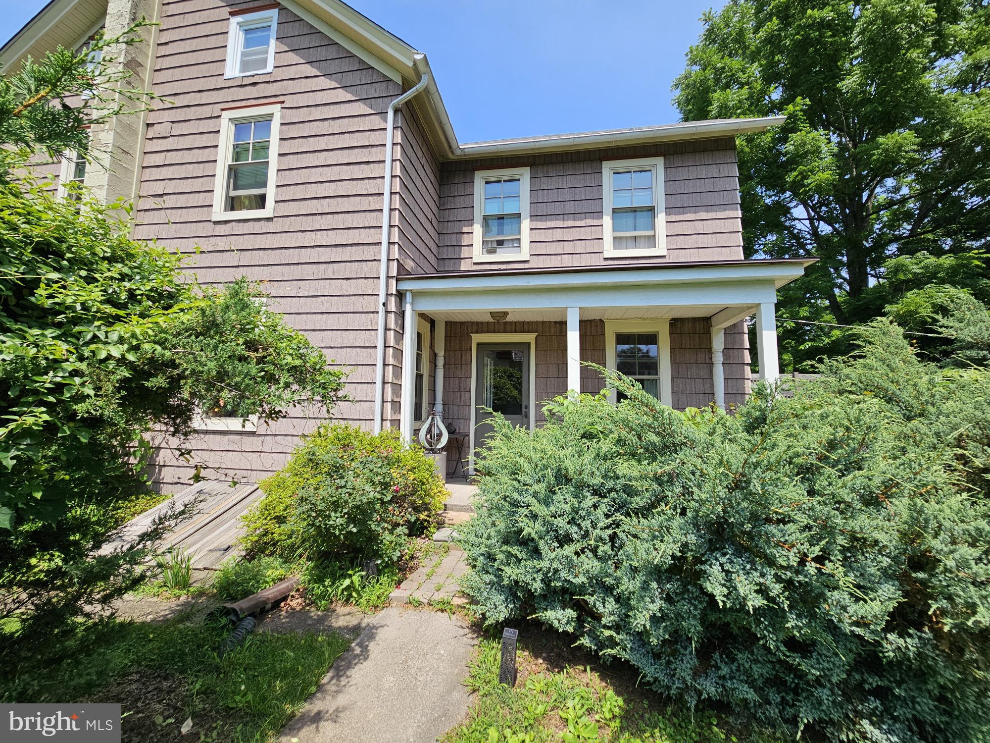CHESTNUT GROVE - Residential