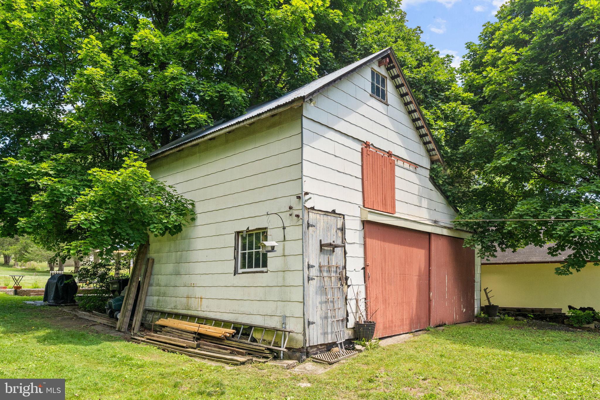 CHESTNUT GROVE - Residential