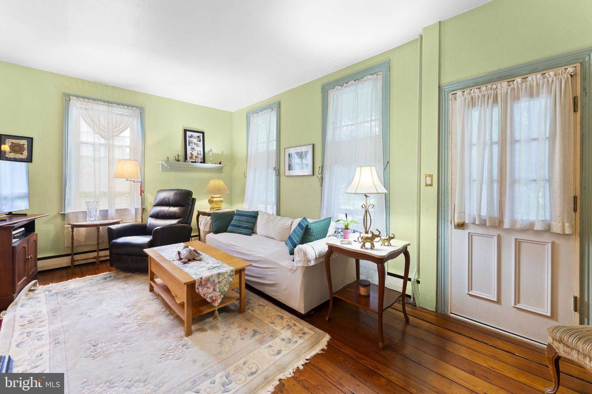 CHESTNUT GROVE - Residential