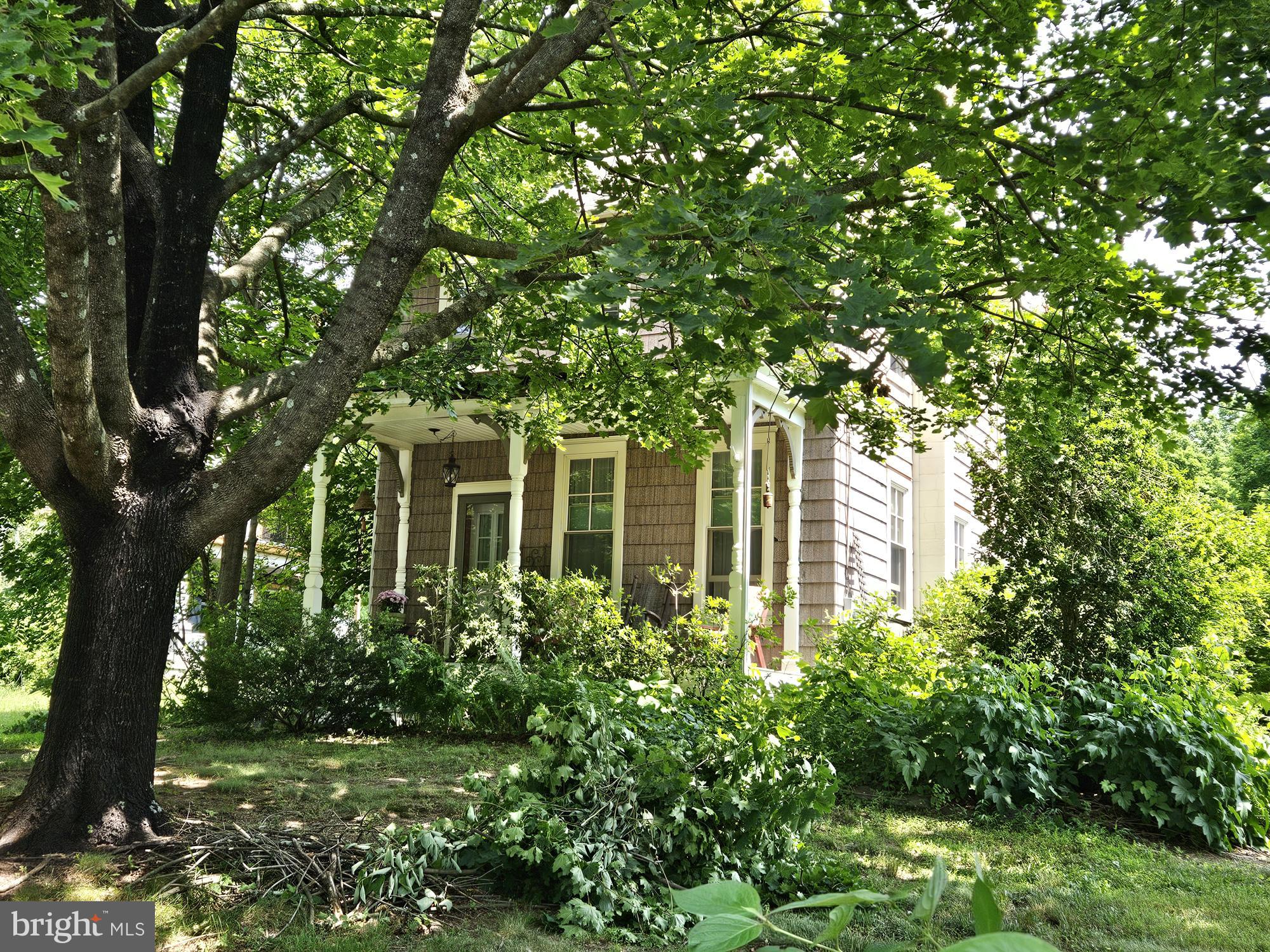 CHESTNUT GROVE - Residential