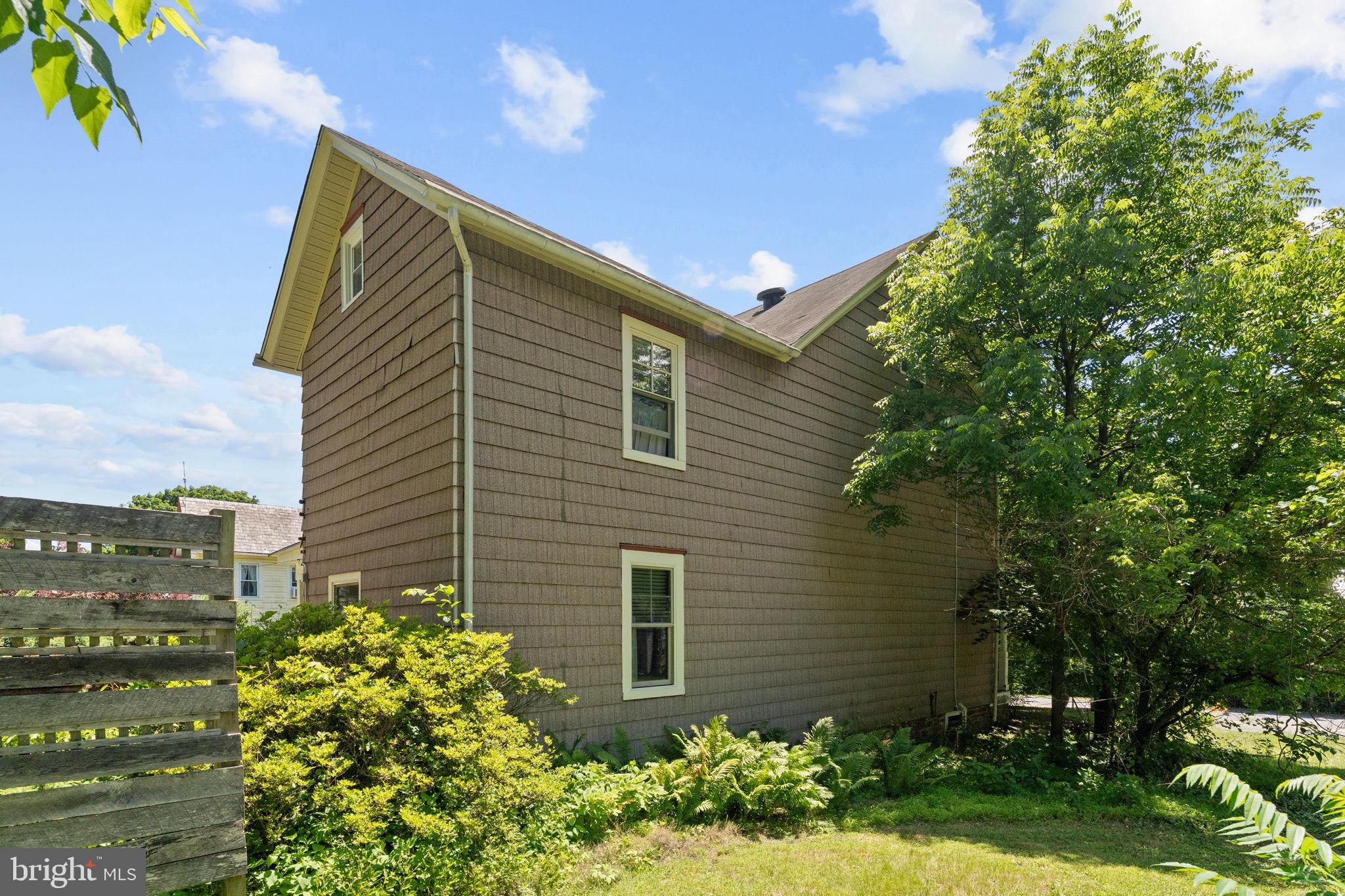 CHESTNUT GROVE - Residential