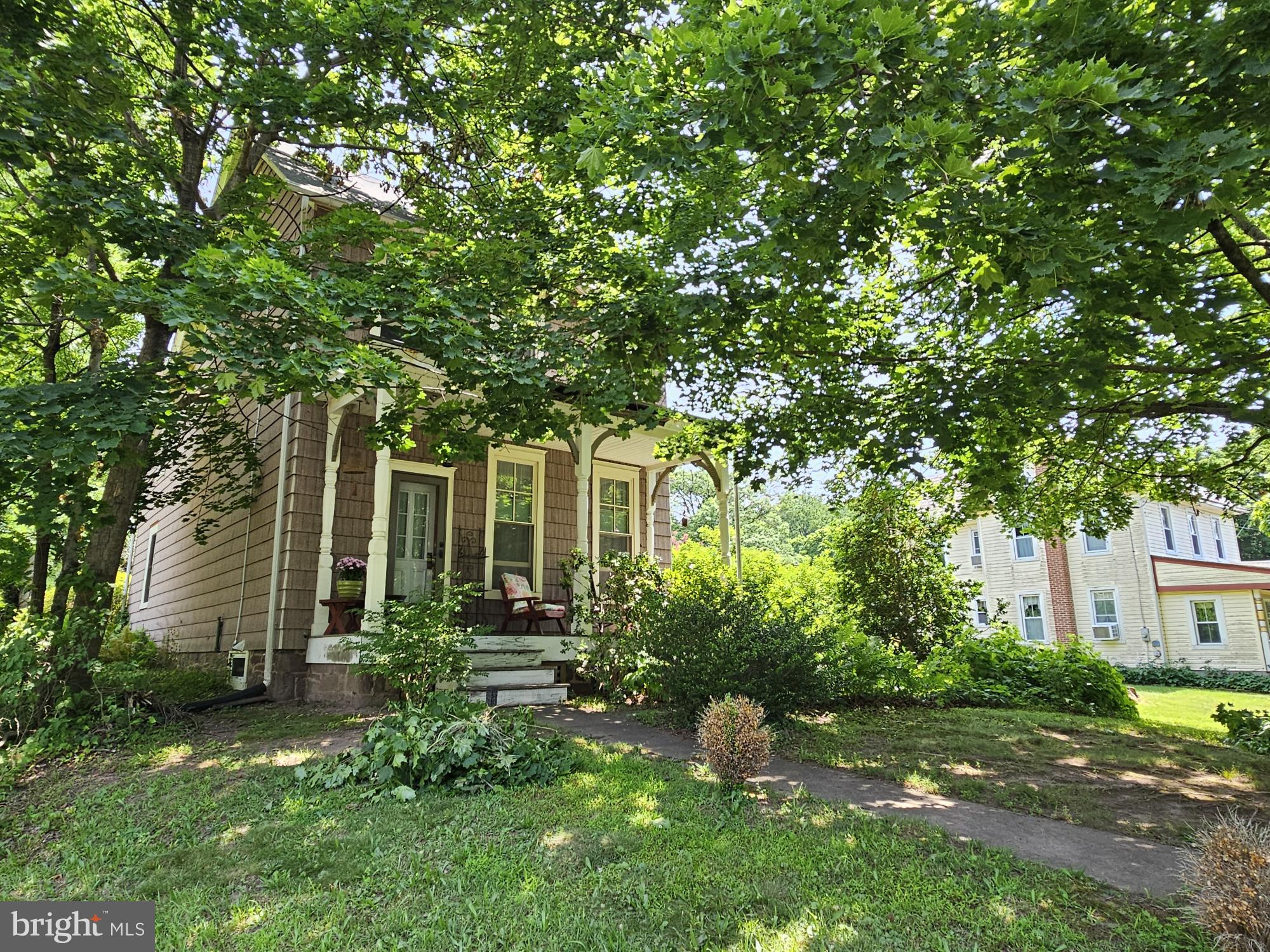 CHESTNUT GROVE - Residential