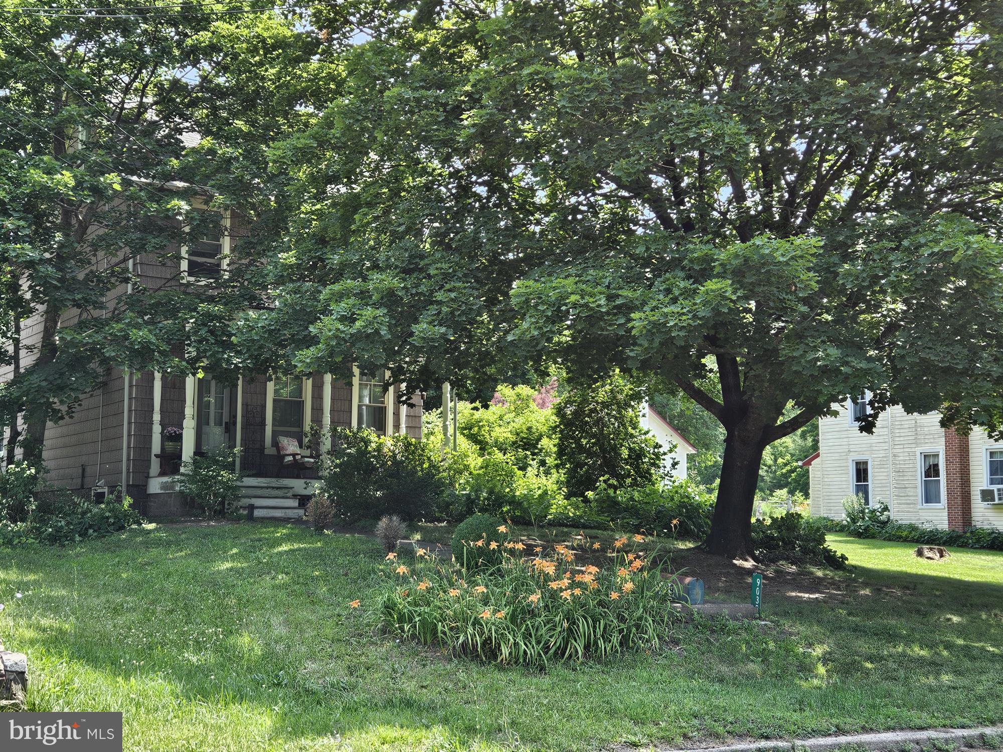 CHESTNUT GROVE - Residential