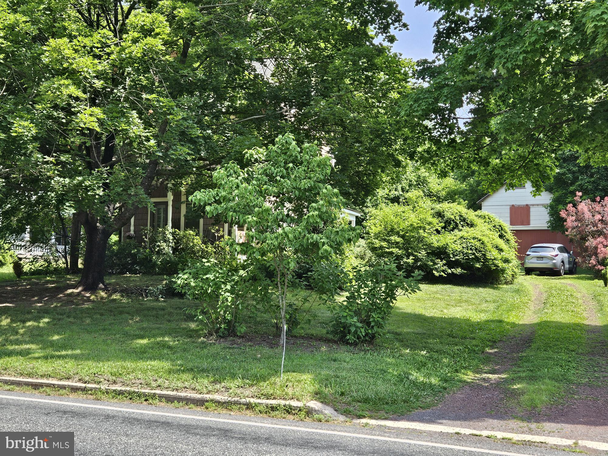 CHESTNUT GROVE - Residential