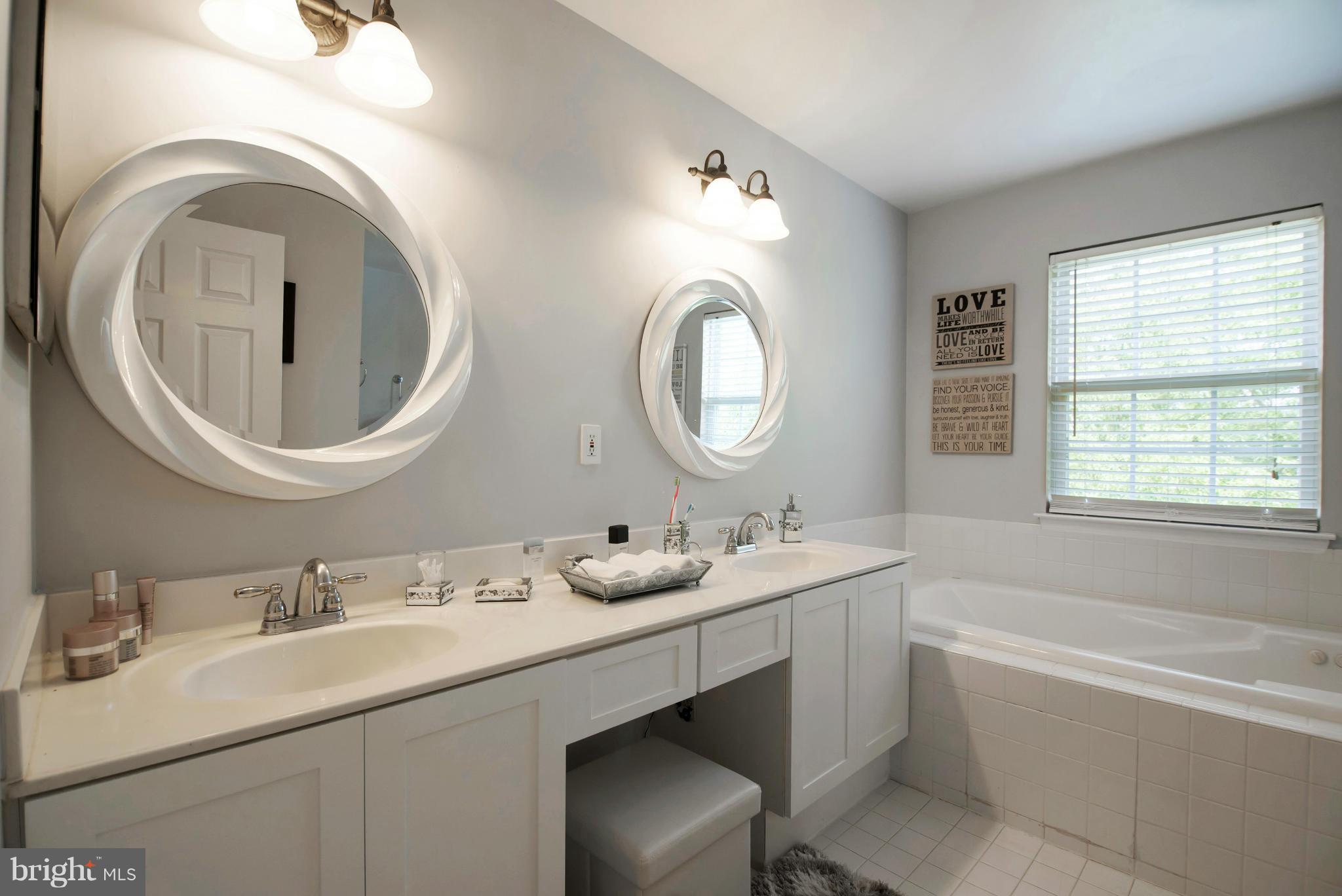 SENECA VIEW ESTATES - Residential