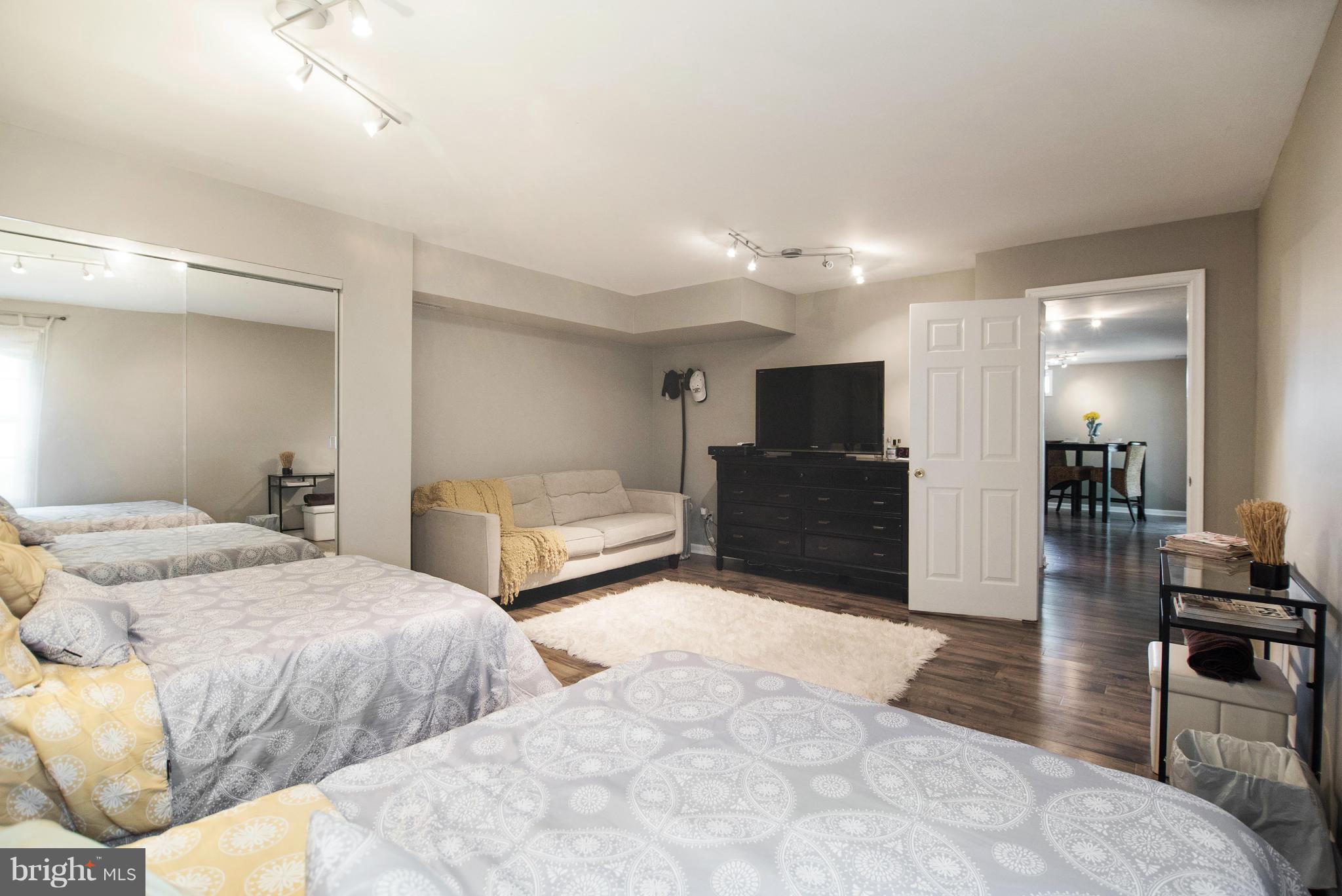 SENECA VIEW ESTATES - Residential