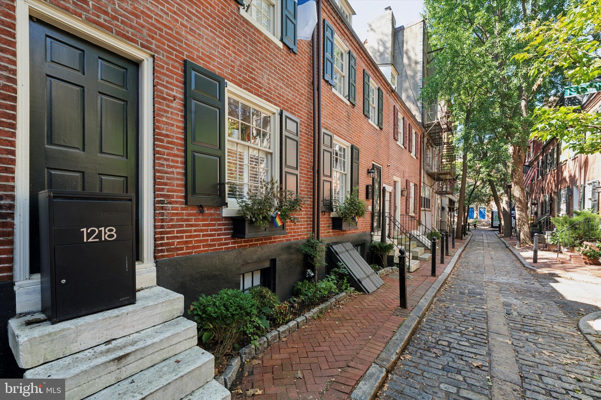 WASHINGTON SQ WEST - Residential