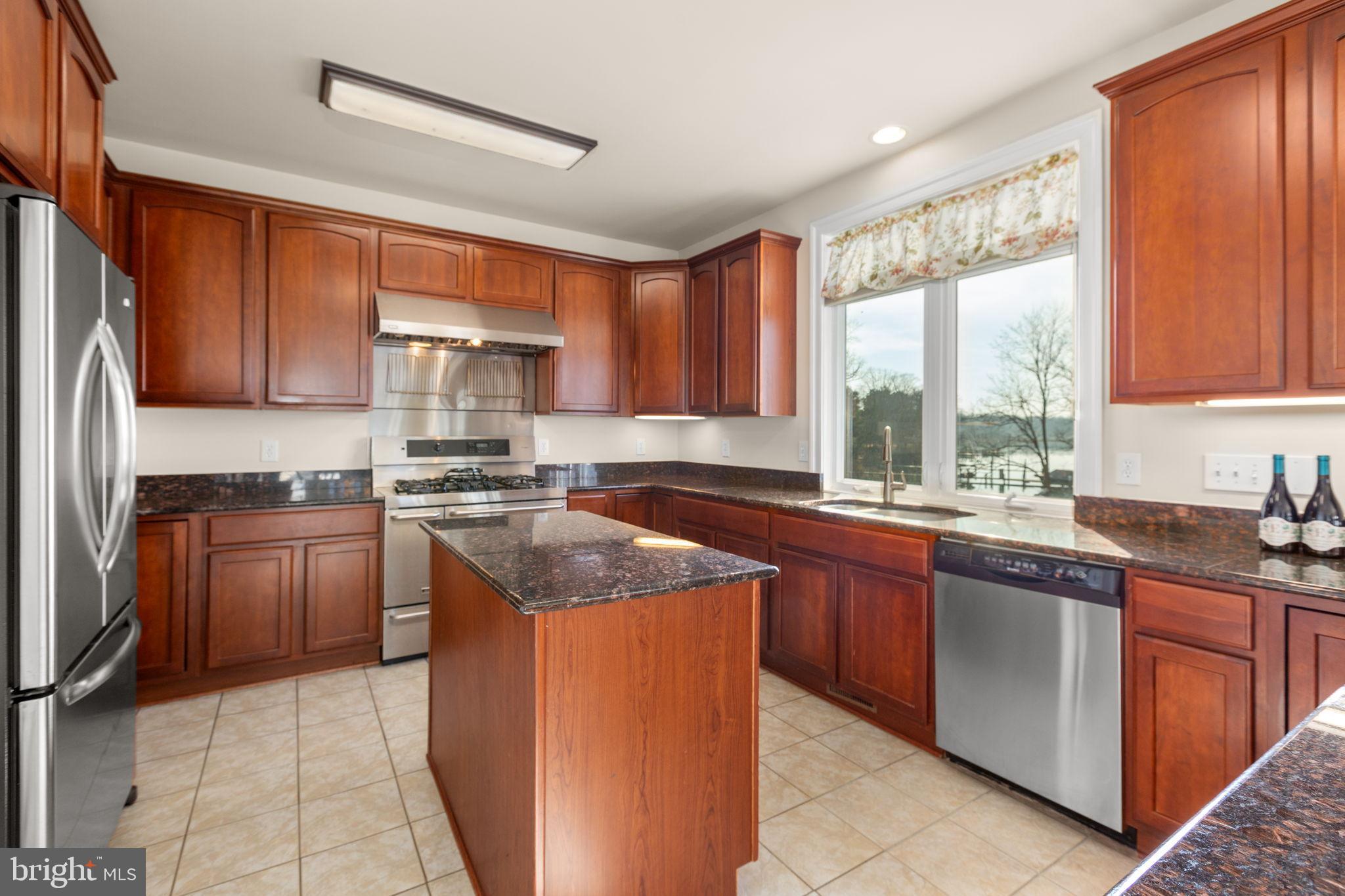 SHELLFIELD SHORES - Residential