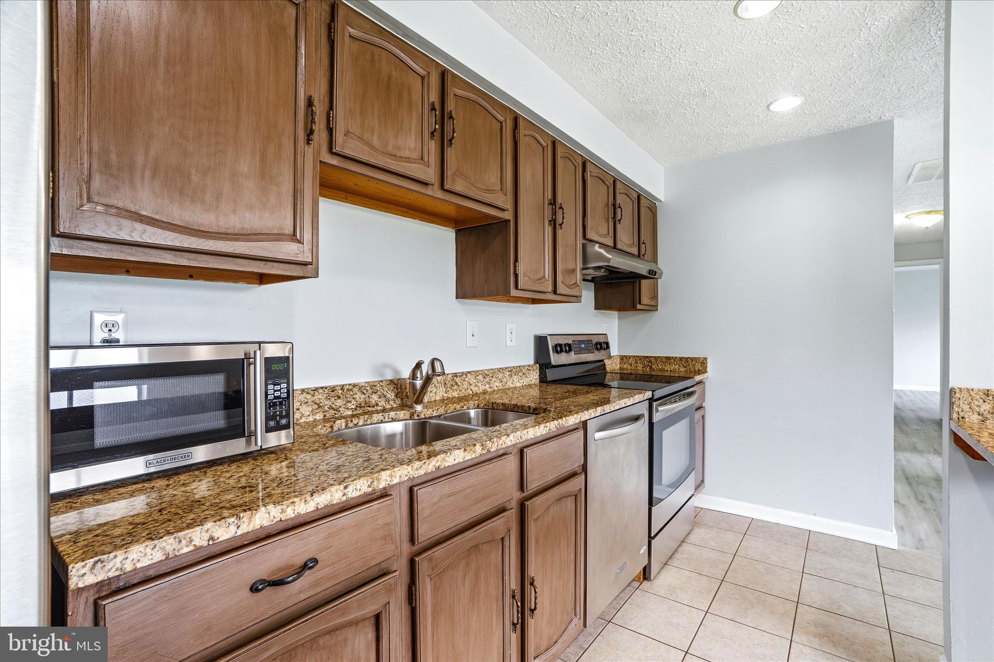 AMBERTOWNE - Residential