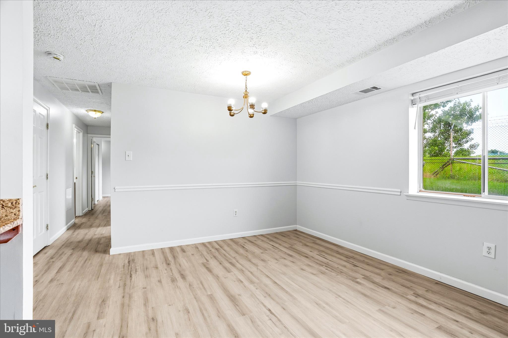 AMBERTOWNE - Residential