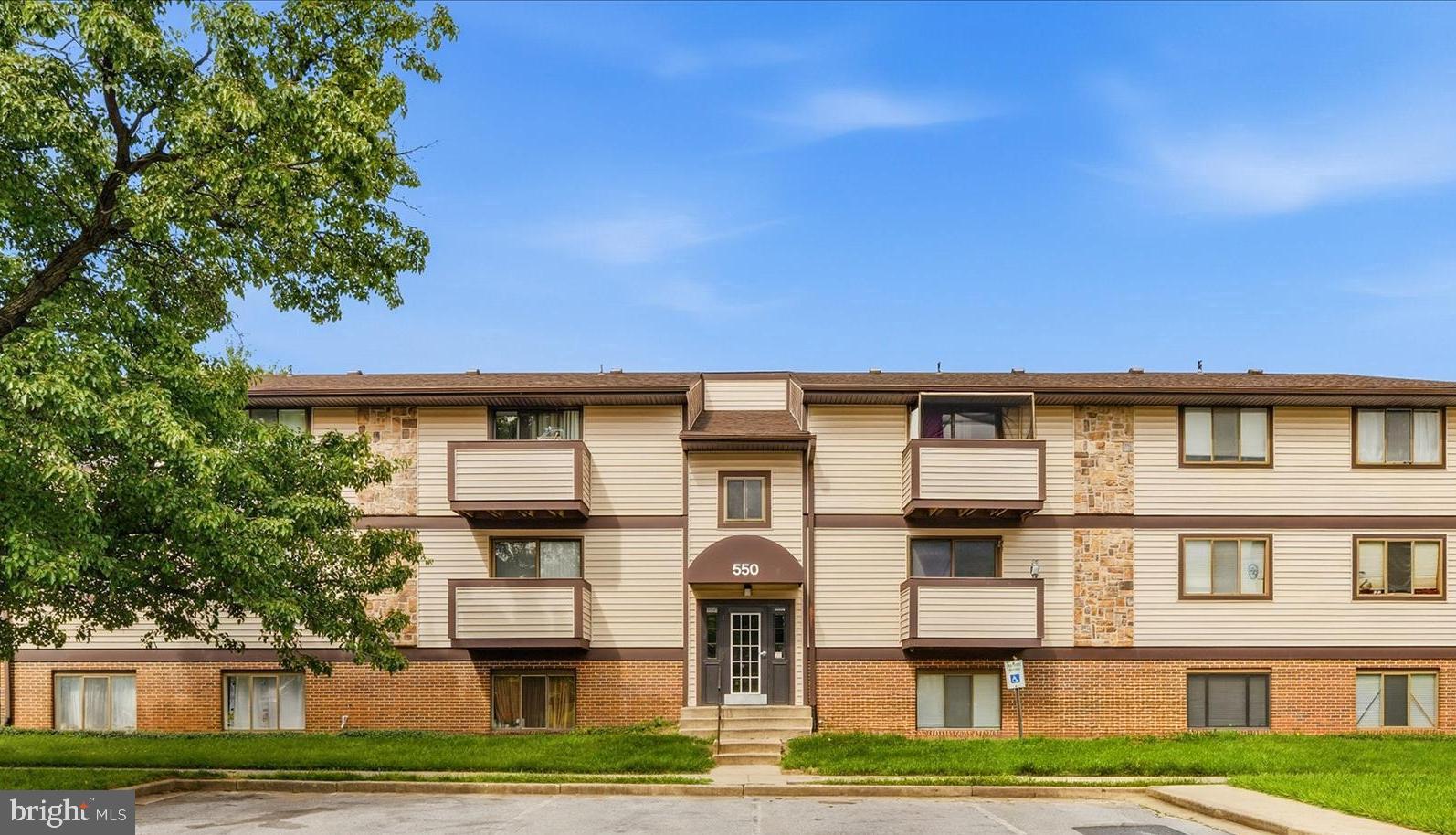 Check out this completely updated Condo that is turnkey.  Updated LVP, granite countertops, updated appliances, and an updated HVAC makes this home maintenance free! The unit offers plenty of counterspace in the kitchen, in-unit laundry, and two large bedrooms.  The numbers work well for an investor if you are looking to purchase this as a rental property. It is also a great place to own and occupy with low cost and low maintenance.  
Walking distance to public transit. Easy access to major commuter routes, shopping, dining, and Historic Downtown Frederick.