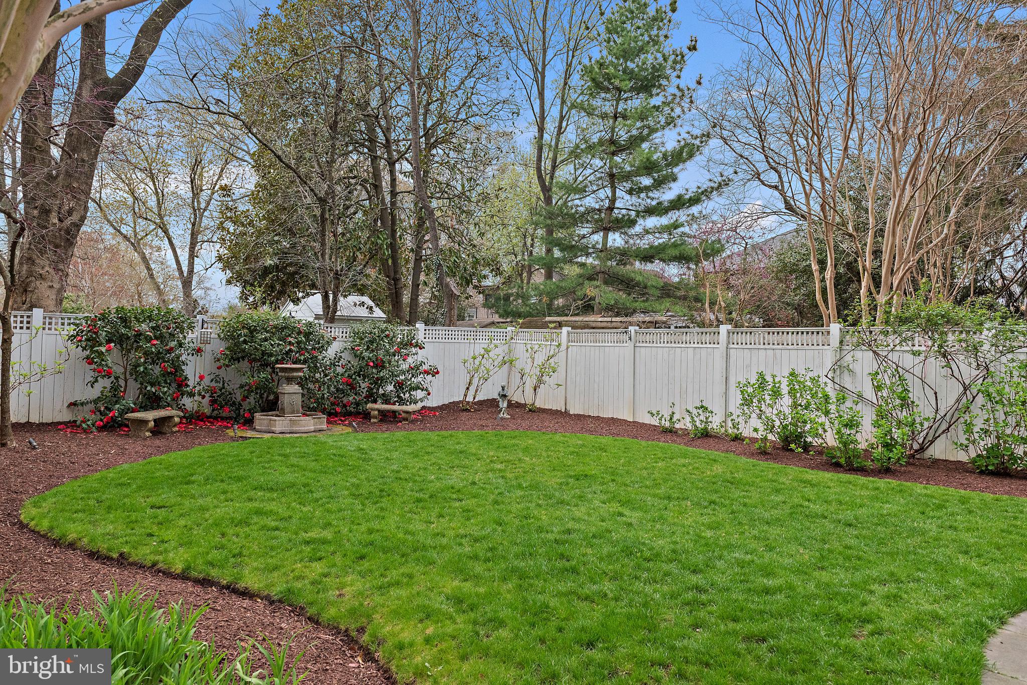 MURRAY HILL - Residential
