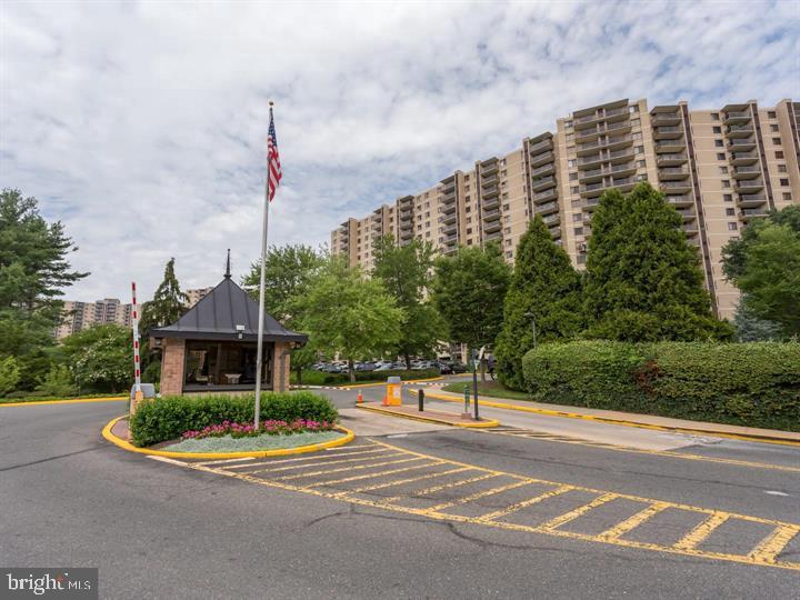 WATERGATE AT LANDMARK - Residential