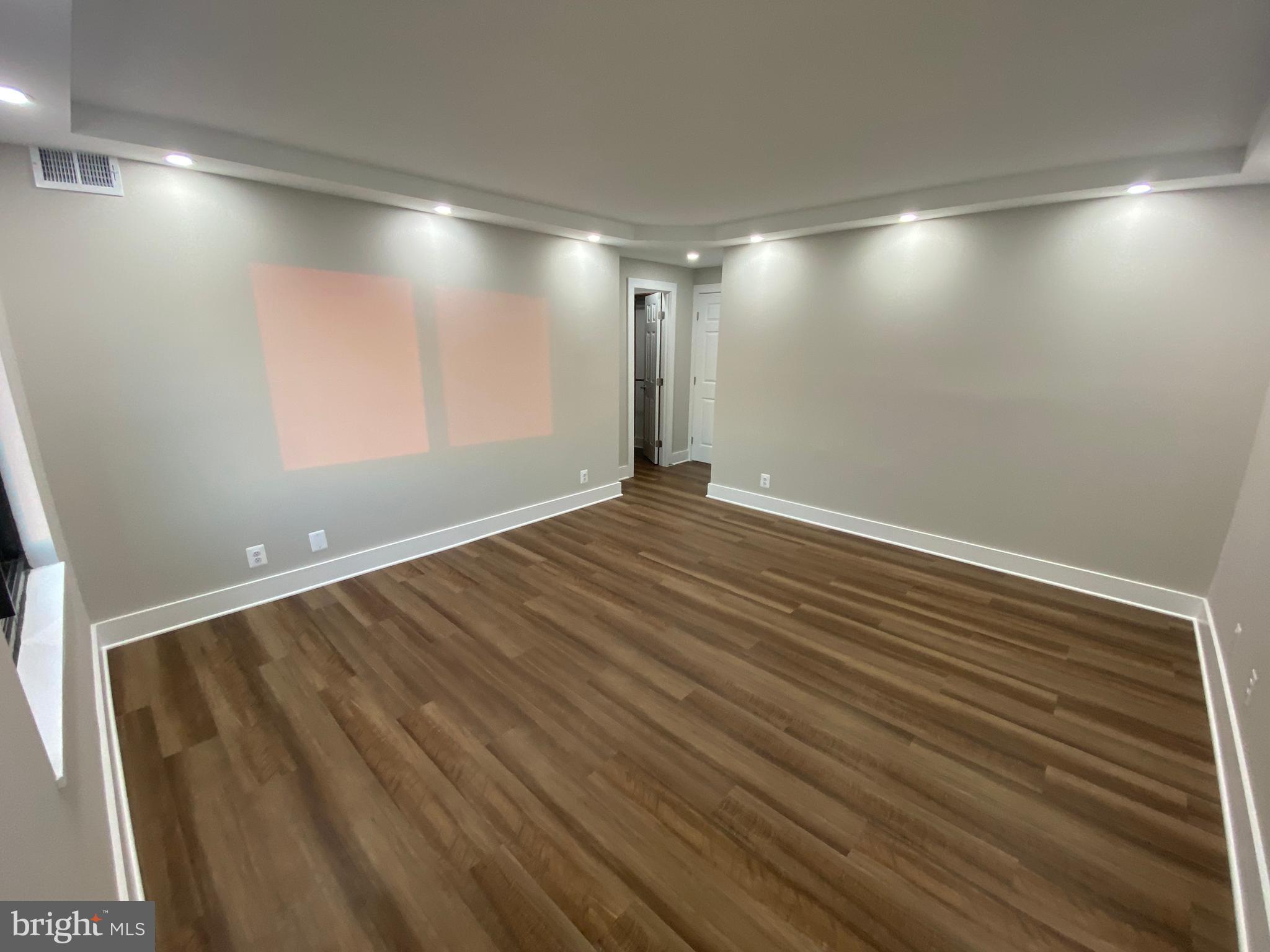 WATERGATE AT LANDMARK - Residential