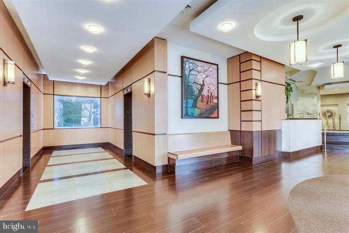 WATERGATE AT LANDMARK - Residential