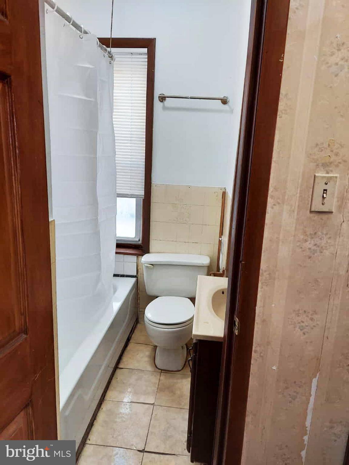 KENSINGTON - Residential Lease