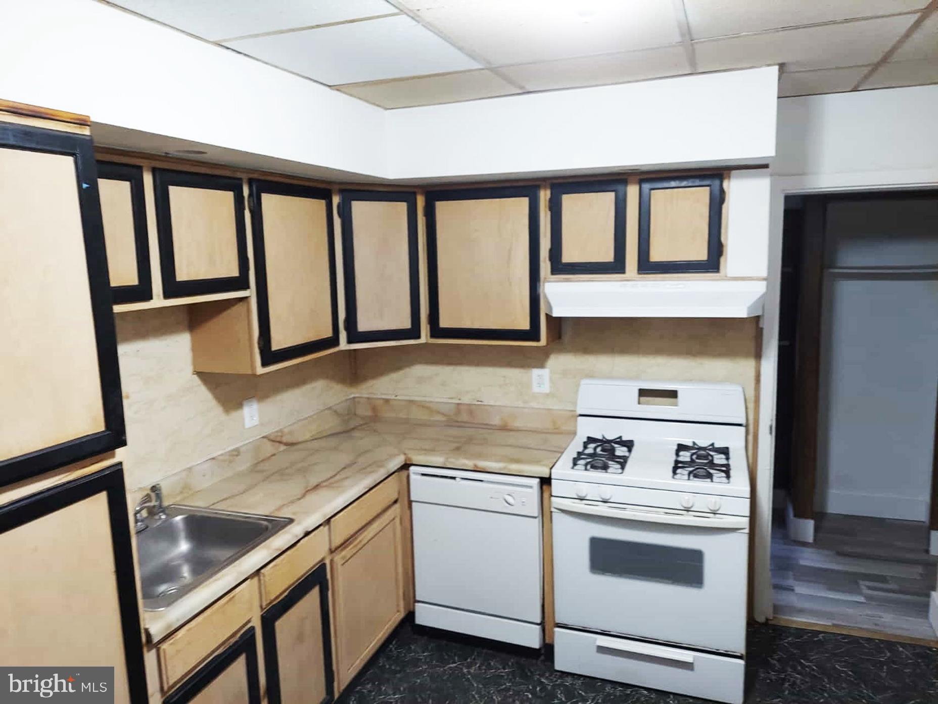 KENSINGTON - Residential Lease