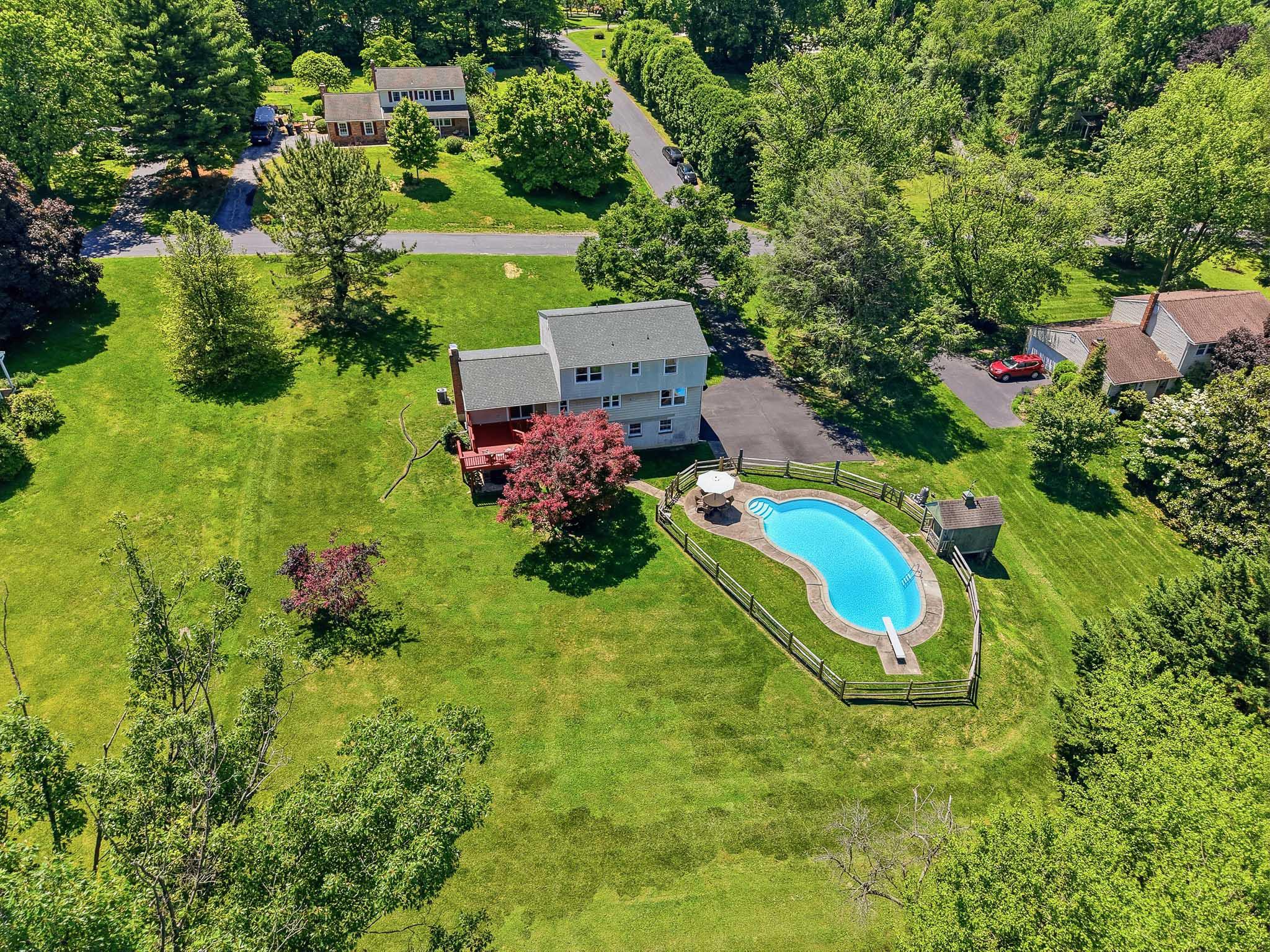 NEW GARDEN - Residential