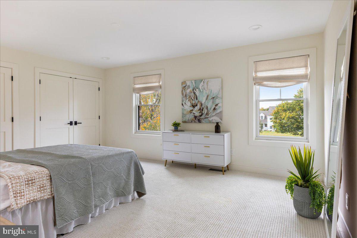 SOLEBURY FARMS EST - Residential