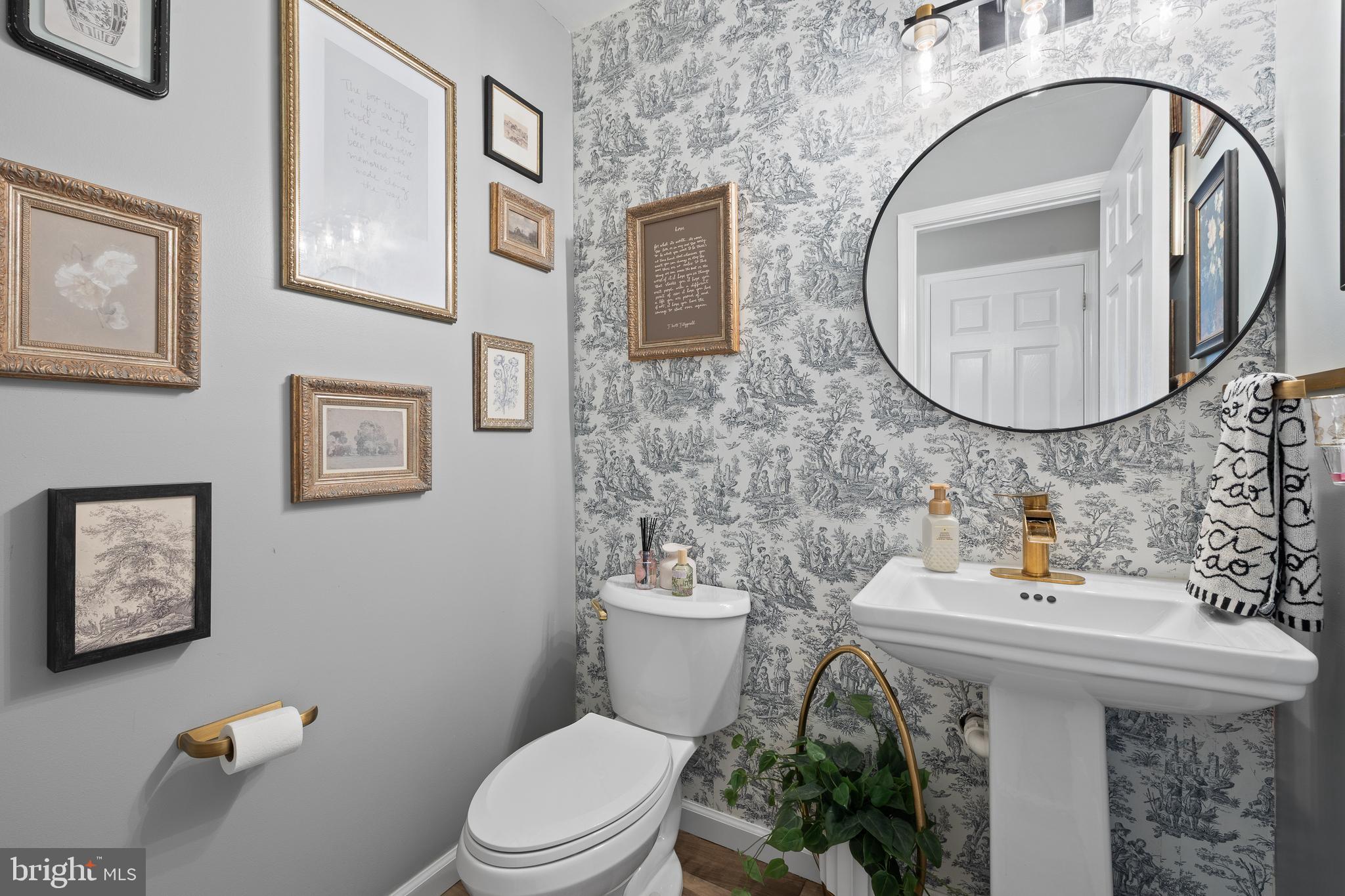 ROSECLIFF MANOR - Residential