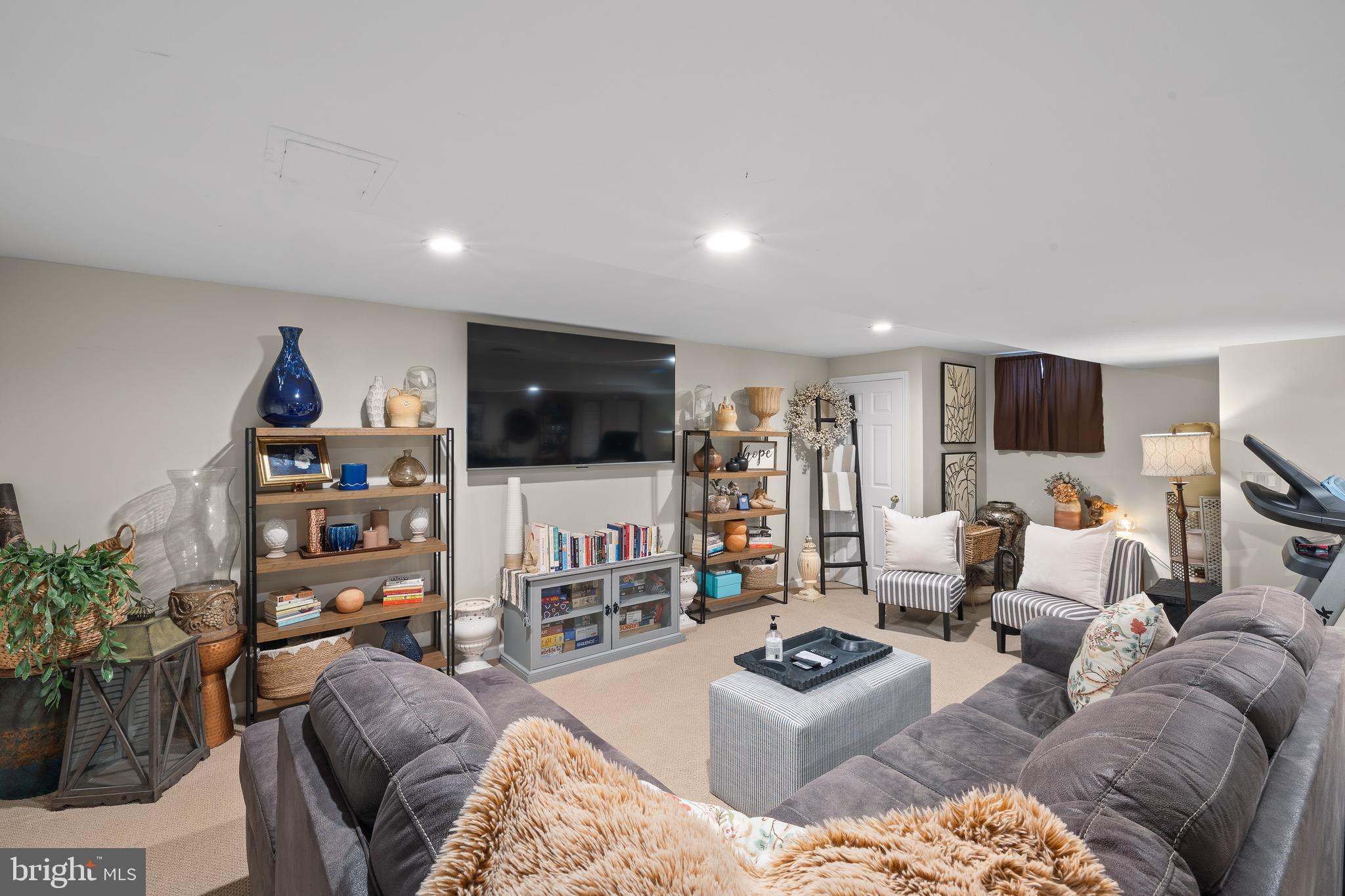 ROSECLIFF MANOR - Residential