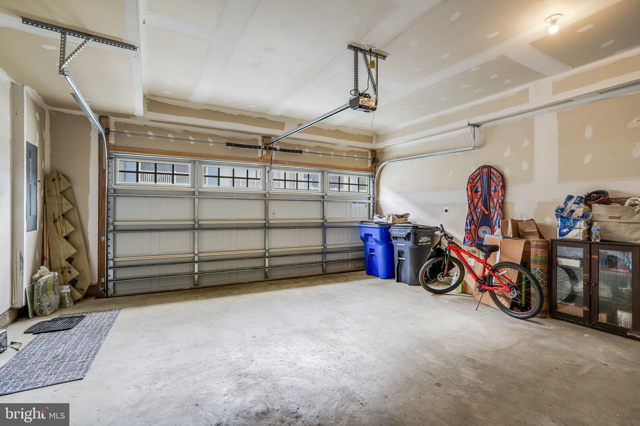 LAKE LINGANORE OAKDALE - Residential
