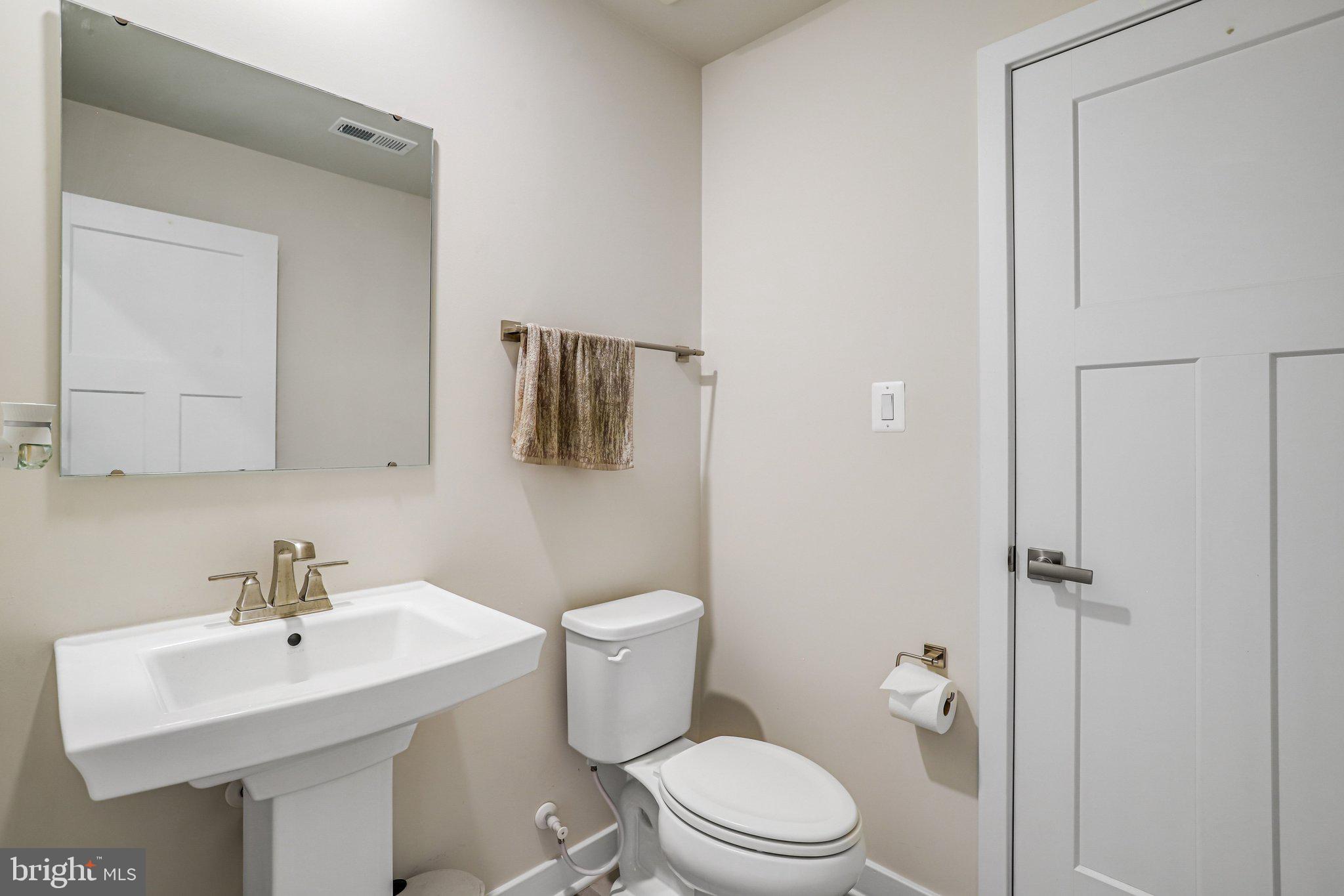 LAKE LINGANORE OAKDALE - Residential
