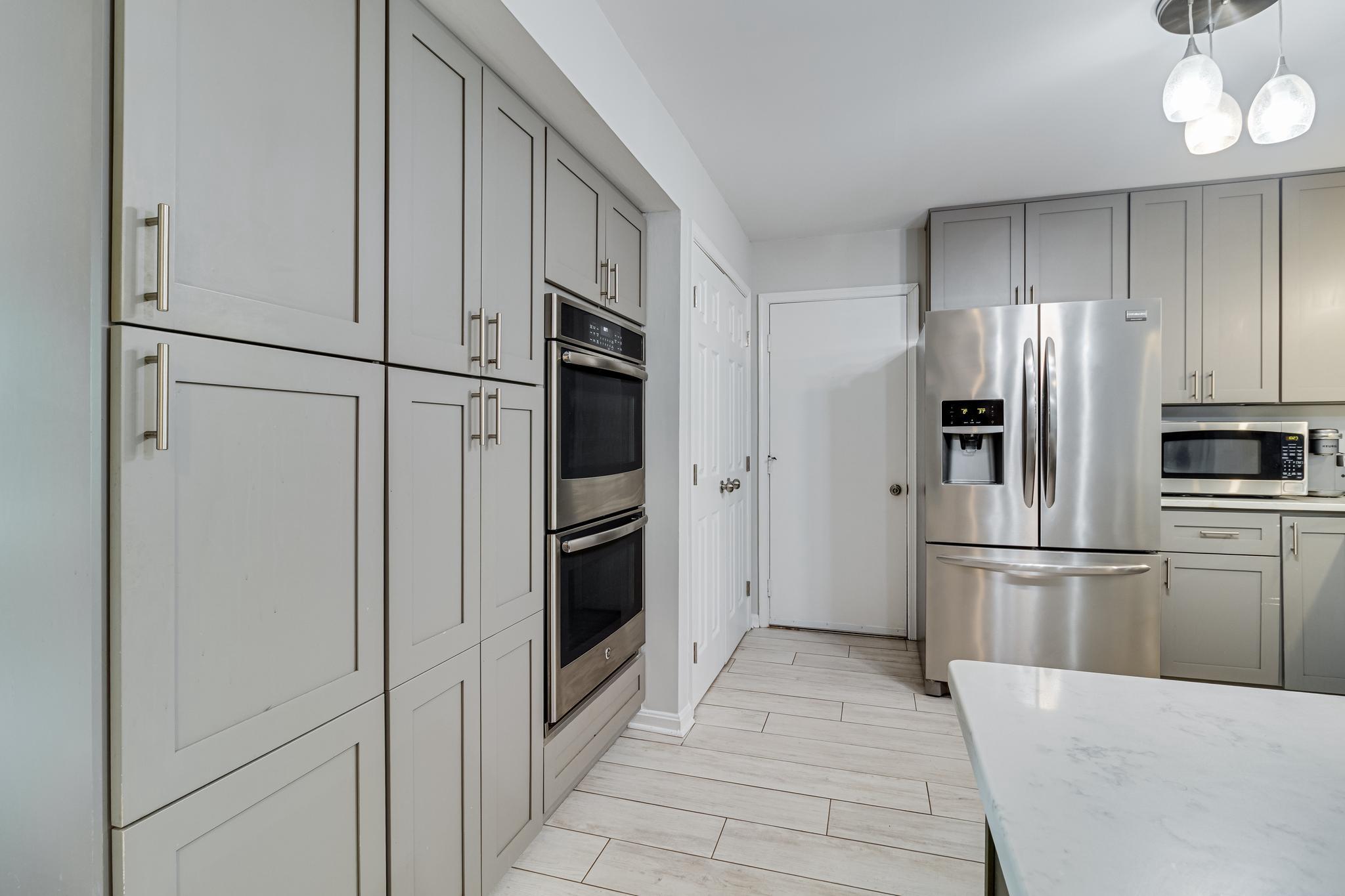 CHAPEL POINT WOODS - Residential
