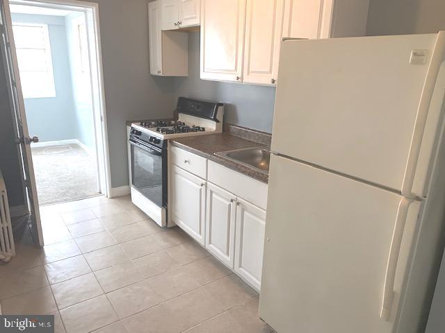 EDMONDSON VIILLAGE - Residential Lease