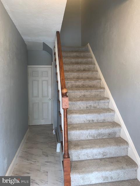 EDMONDSON VIILLAGE - Residential Lease
