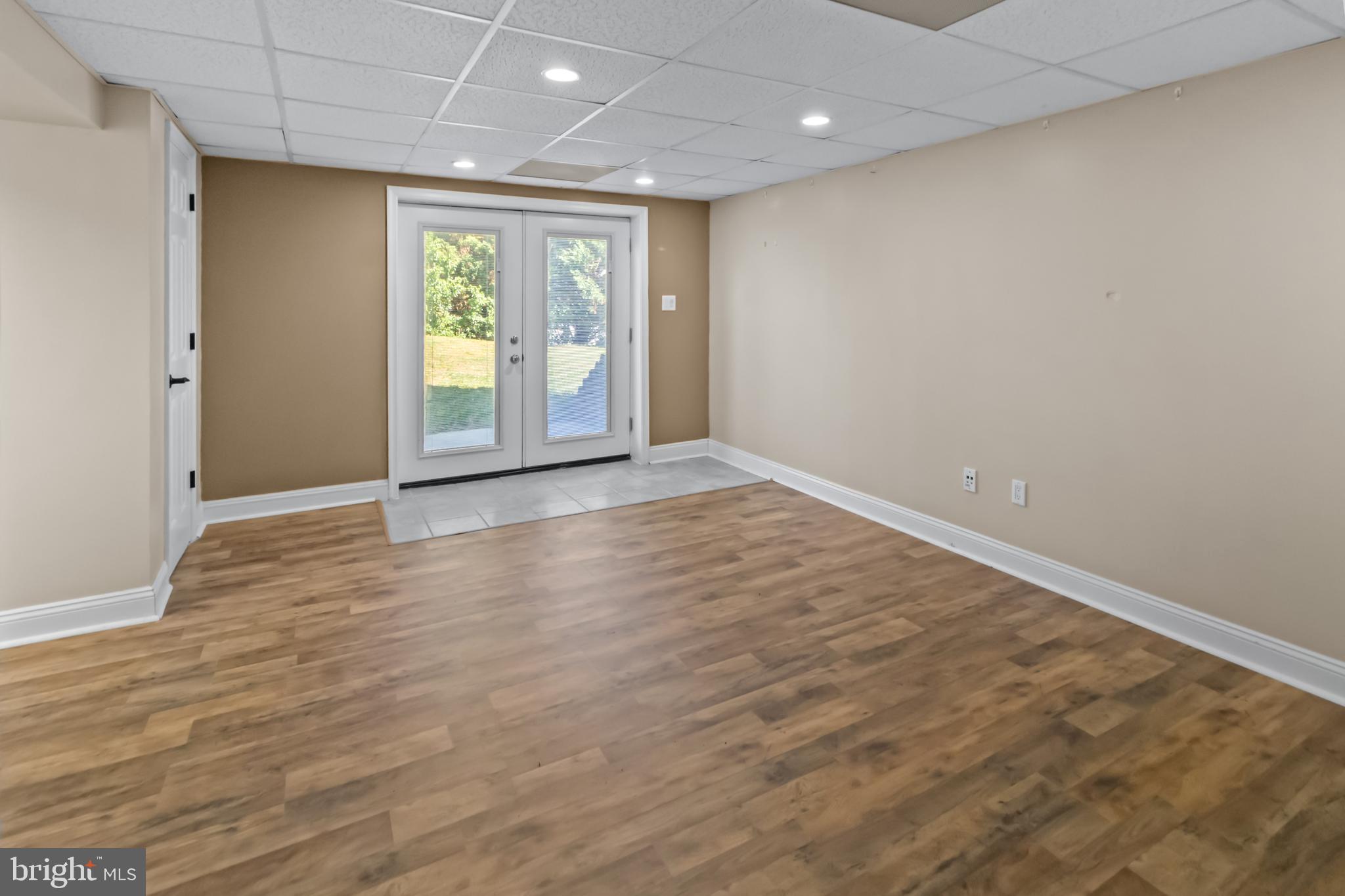 SHARPE'S CORNER - Residential