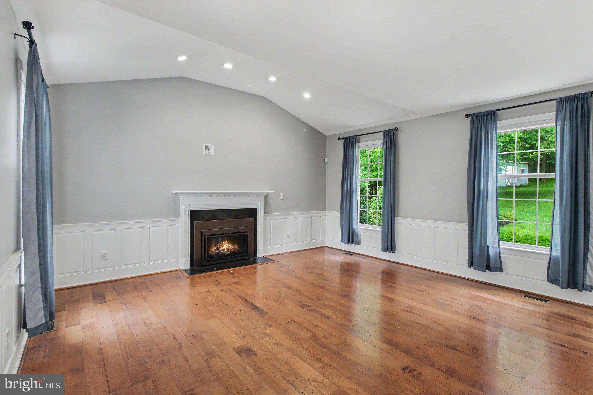 WELLINGTON HUNT - Residential
