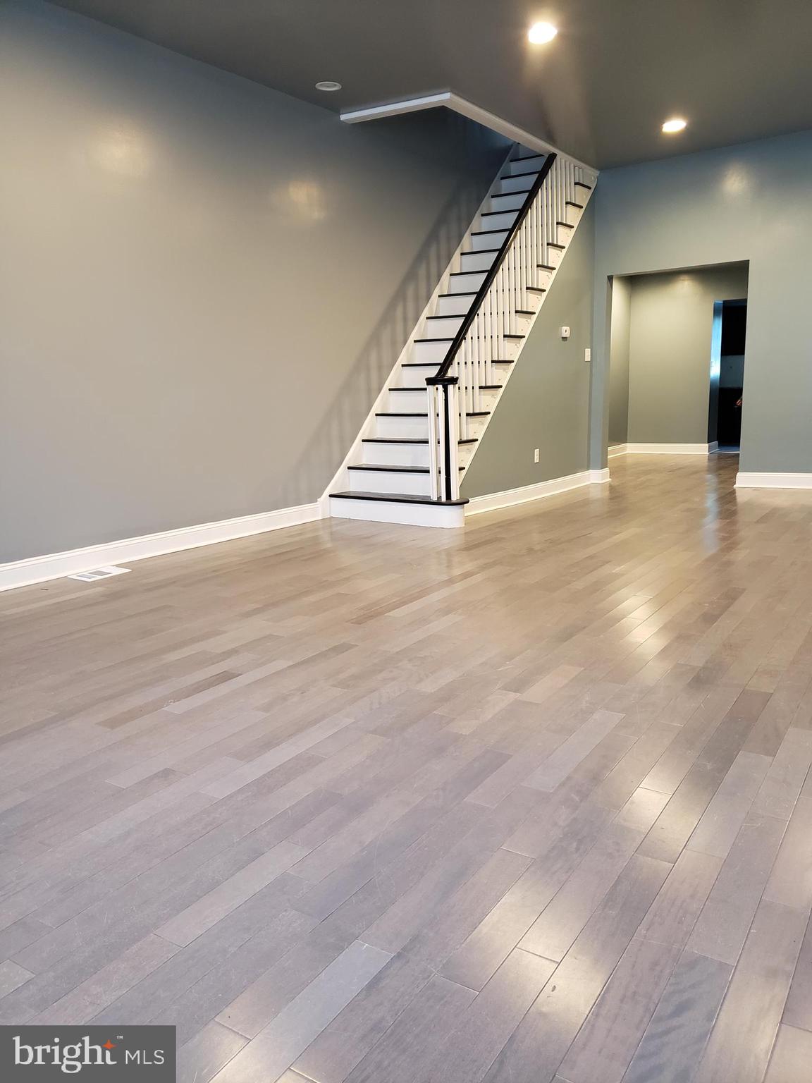 PORT RICHMOND - Residential