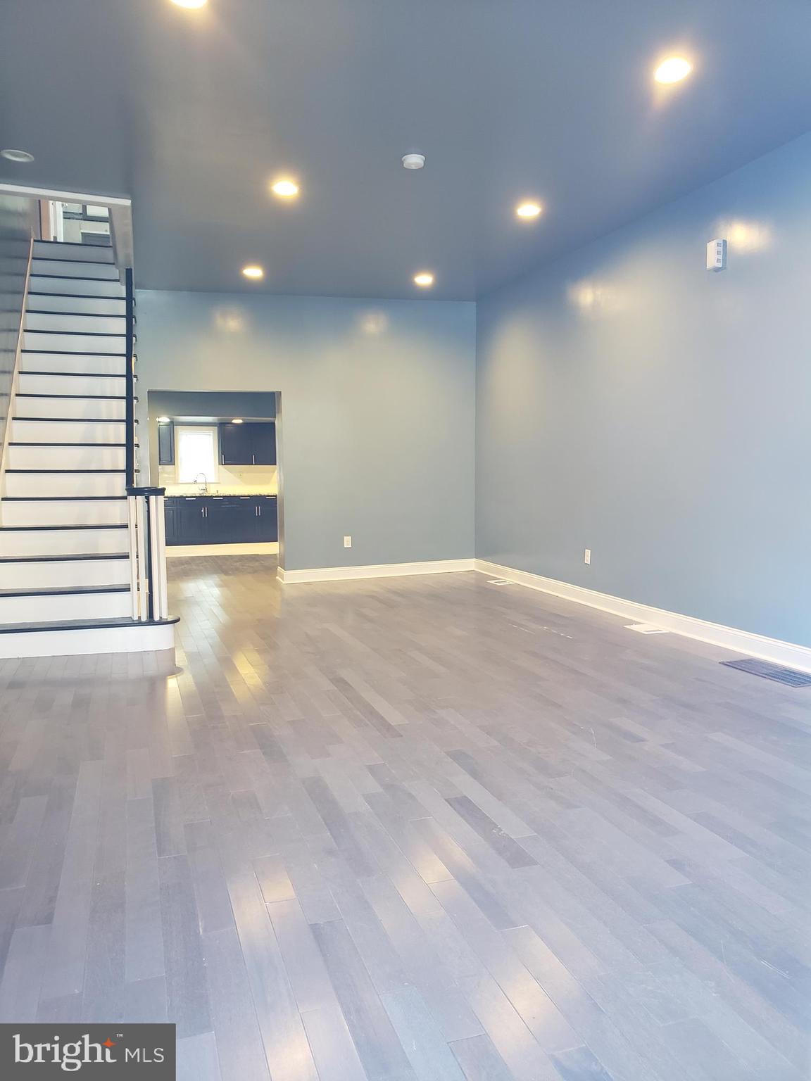 PORT RICHMOND - Residential