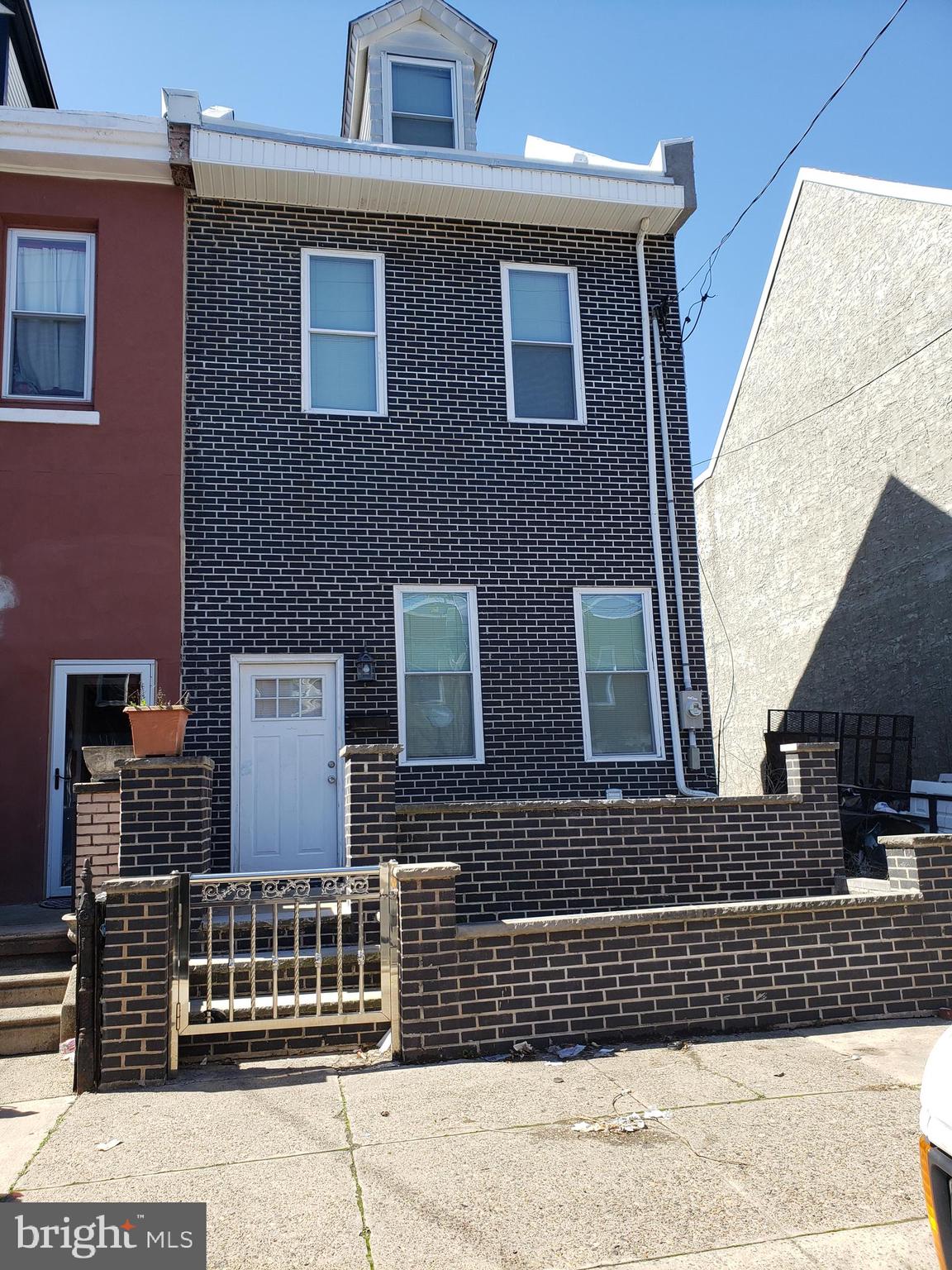 Charming row home in Port Richmond. Front door open to this welcoming open concept living/dining/kitchen area. Kitchen boasts granite counter tops, custom kitchen cabinet, and stainless steel appliances. Fully finish basement with a spacious room that can be use as a home office or a den,  full bath, and laundry room. Property is being SOLD AS-IS. Buyer is responsible to complete their own due diligence to confirm it's the right property for them. TENANT OCCUPIED!