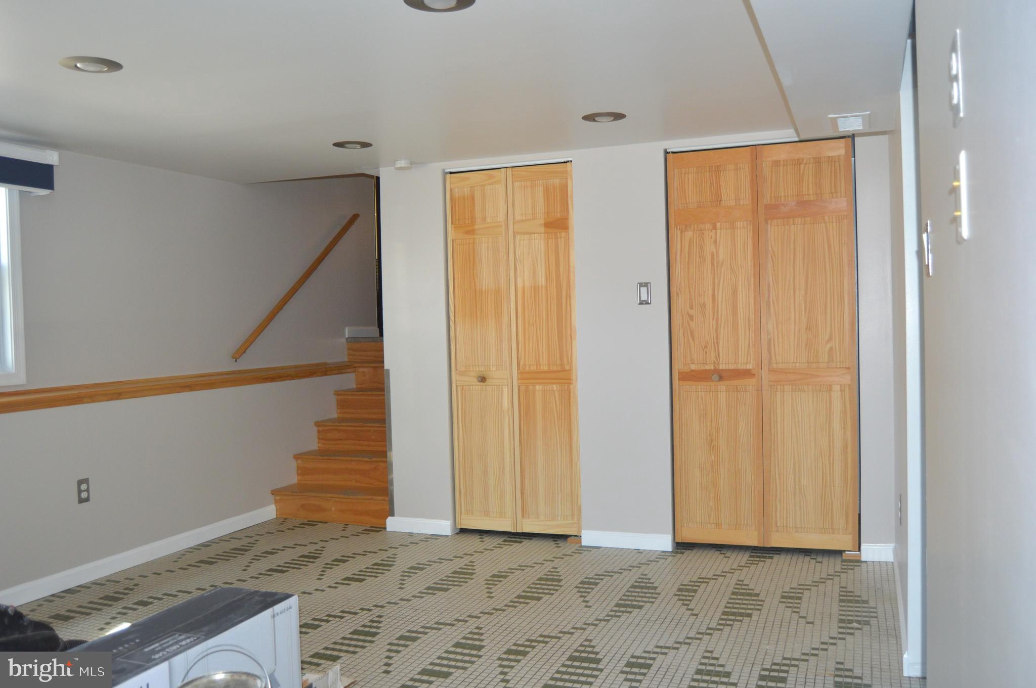 LAUREL BEND - Residential