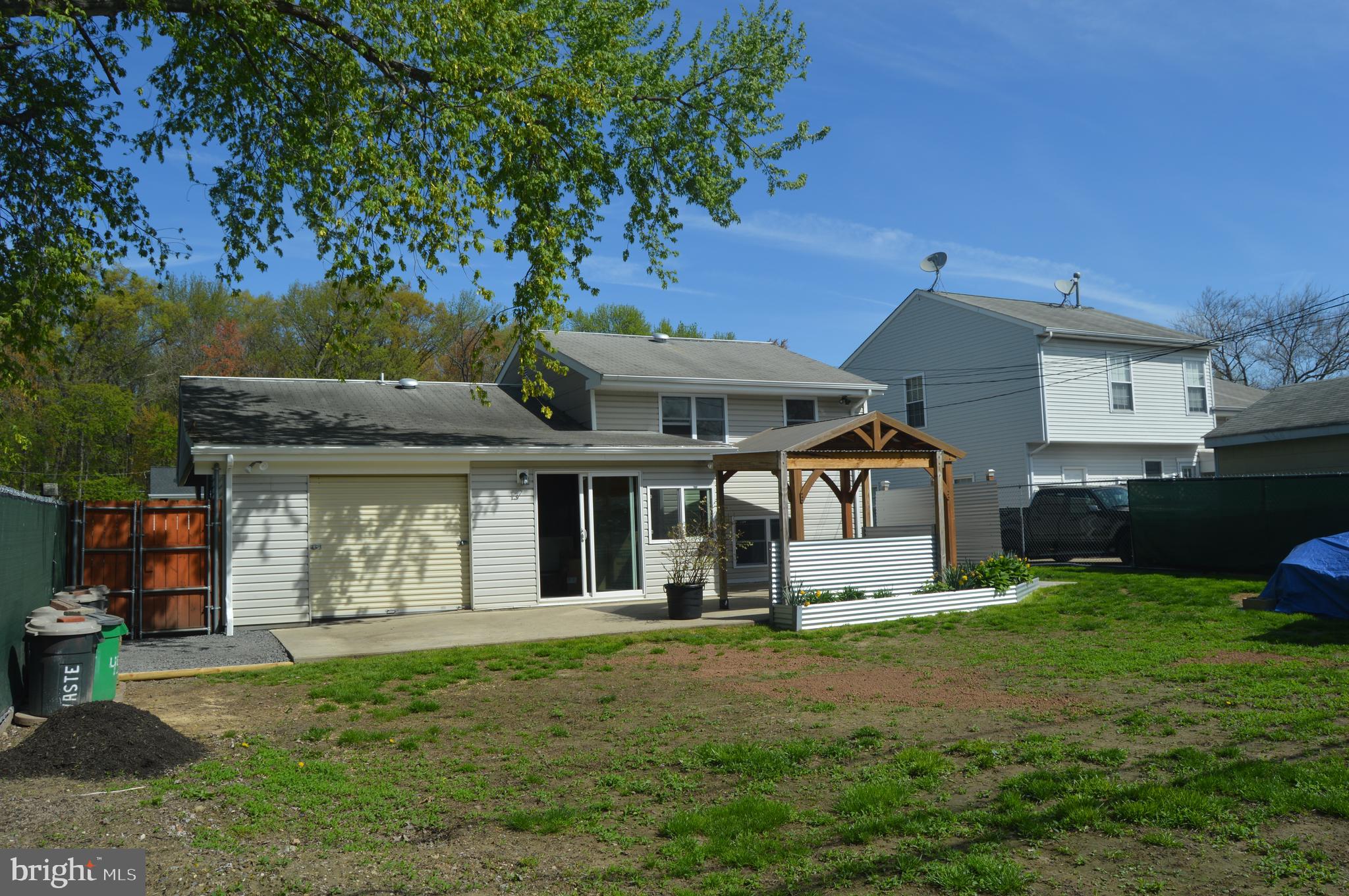 LAUREL BEND - Residential