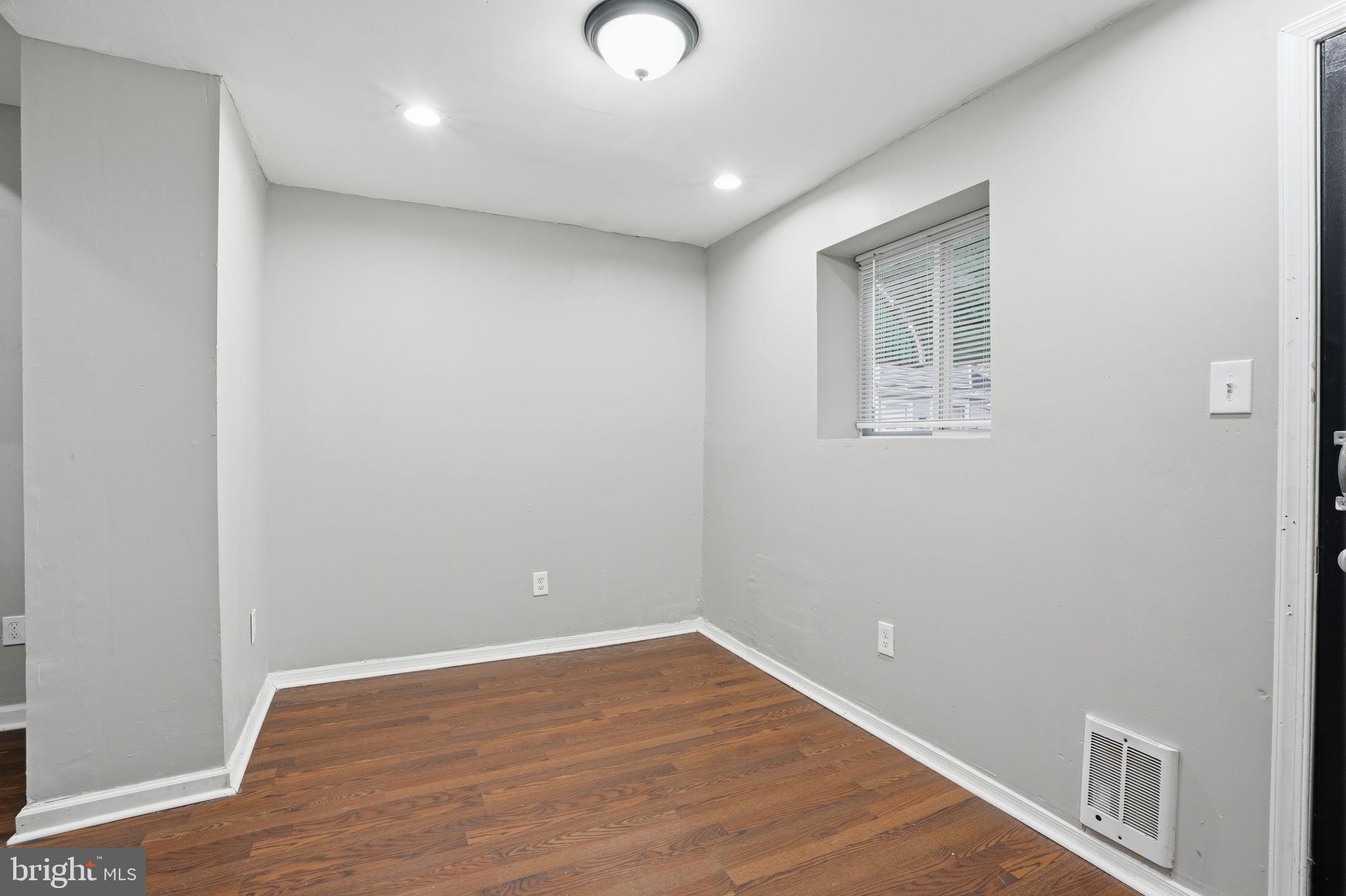 HARROWGATE - Residential