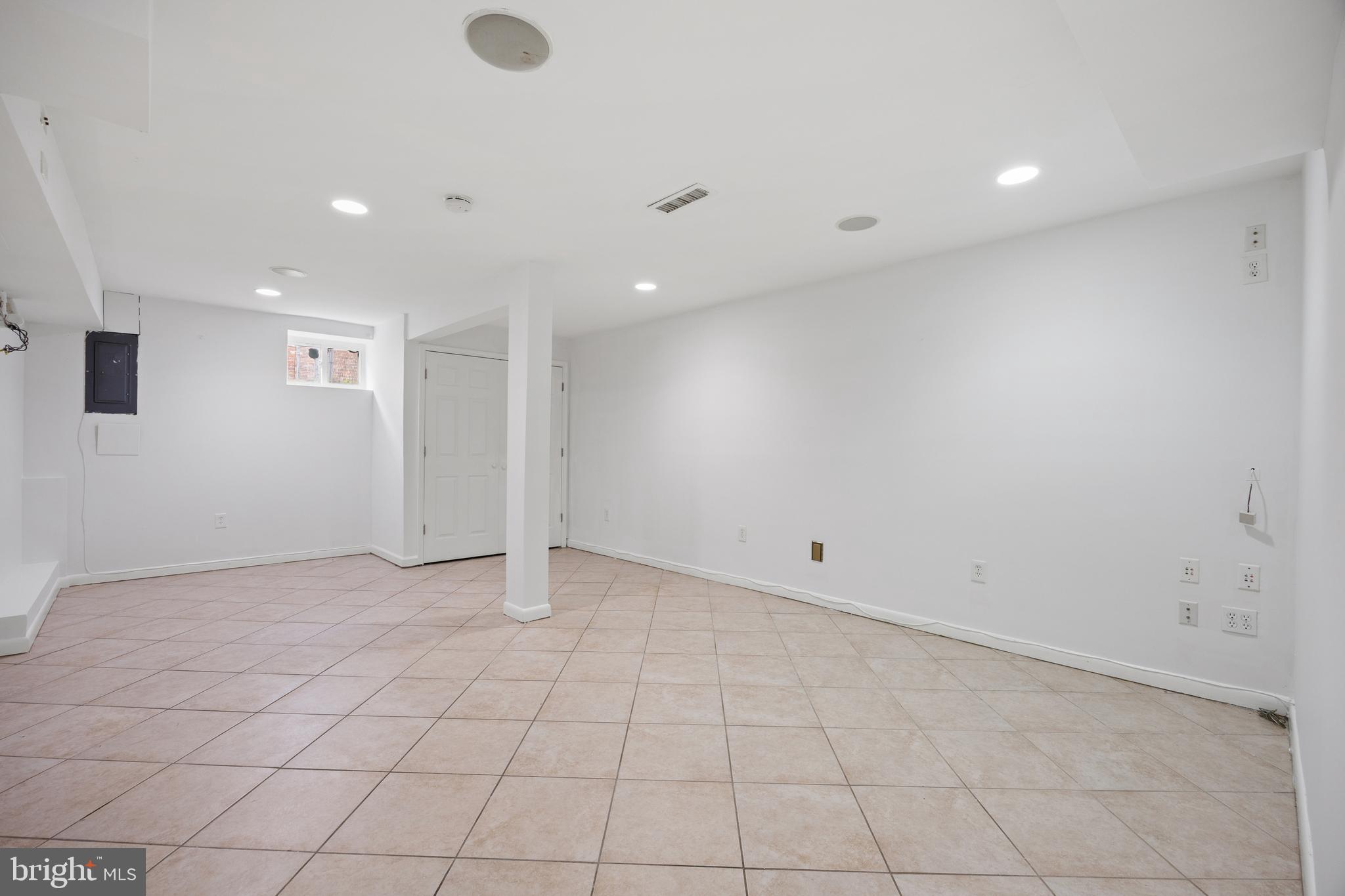 NORTHWEST BRANCH ESTATES - Residential