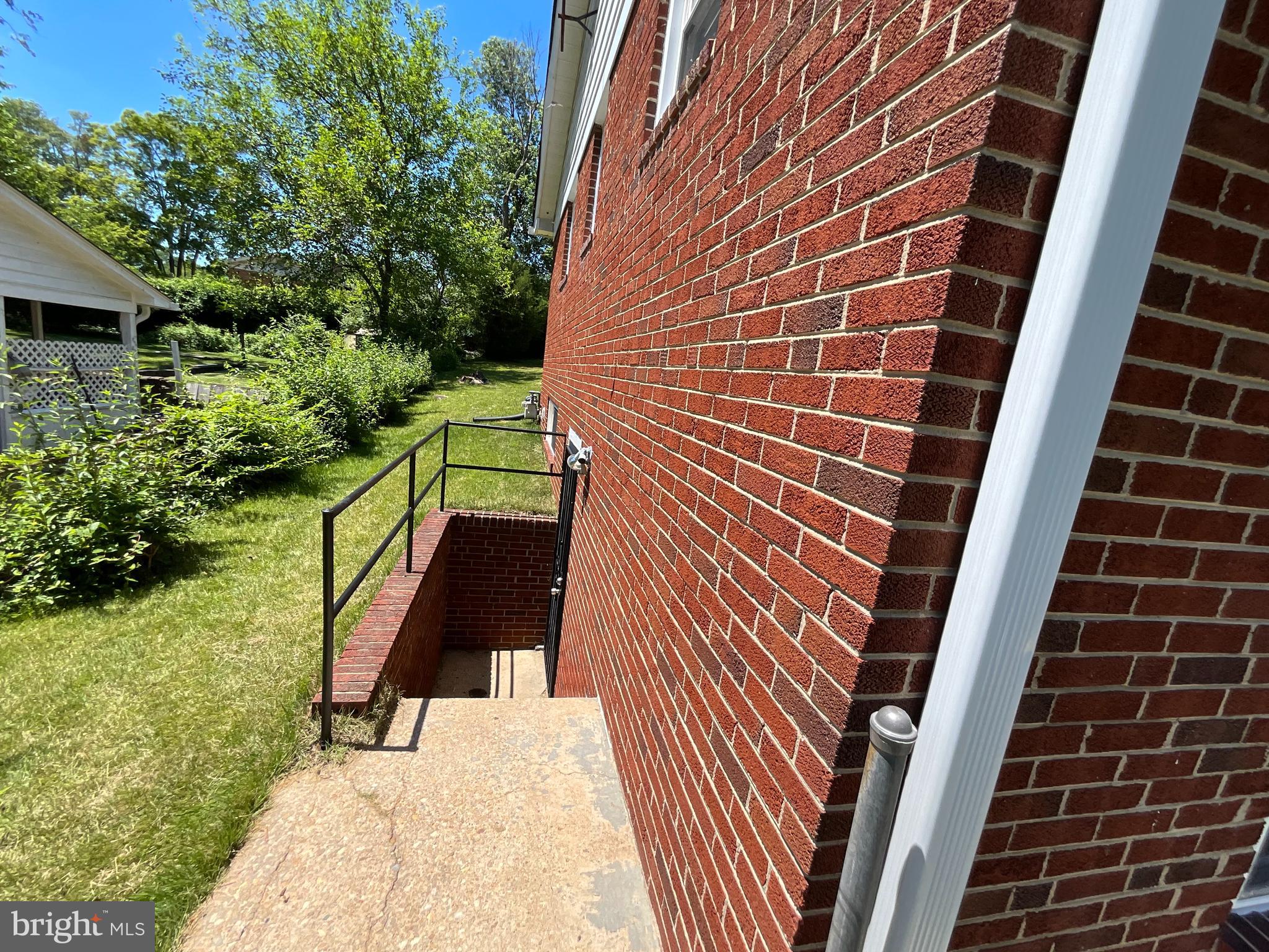 NORTHWEST BRANCH ESTATES - Residential