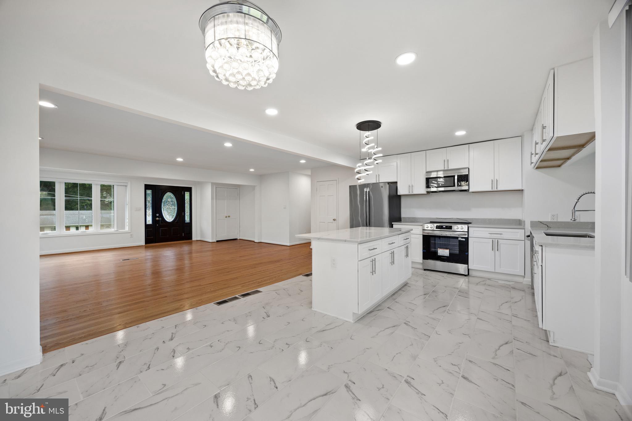 NORTHWEST BRANCH ESTATES - Residential
