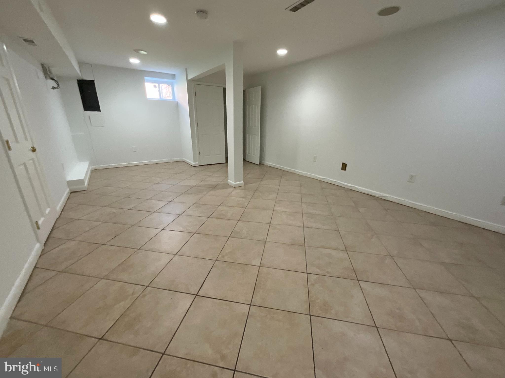 NORTHWEST BRANCH ESTATES - Residential