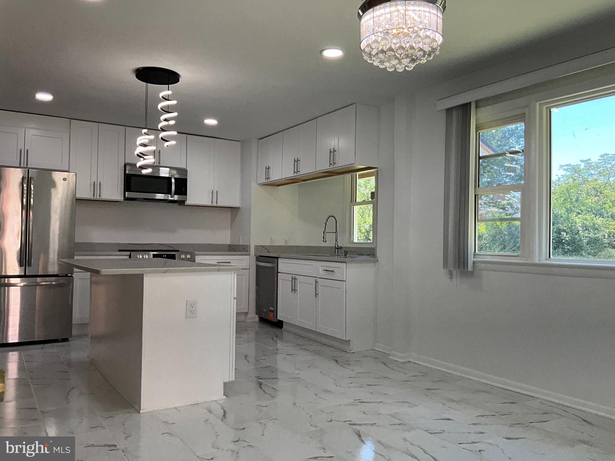 NORTHWEST BRANCH ESTATES - Residential