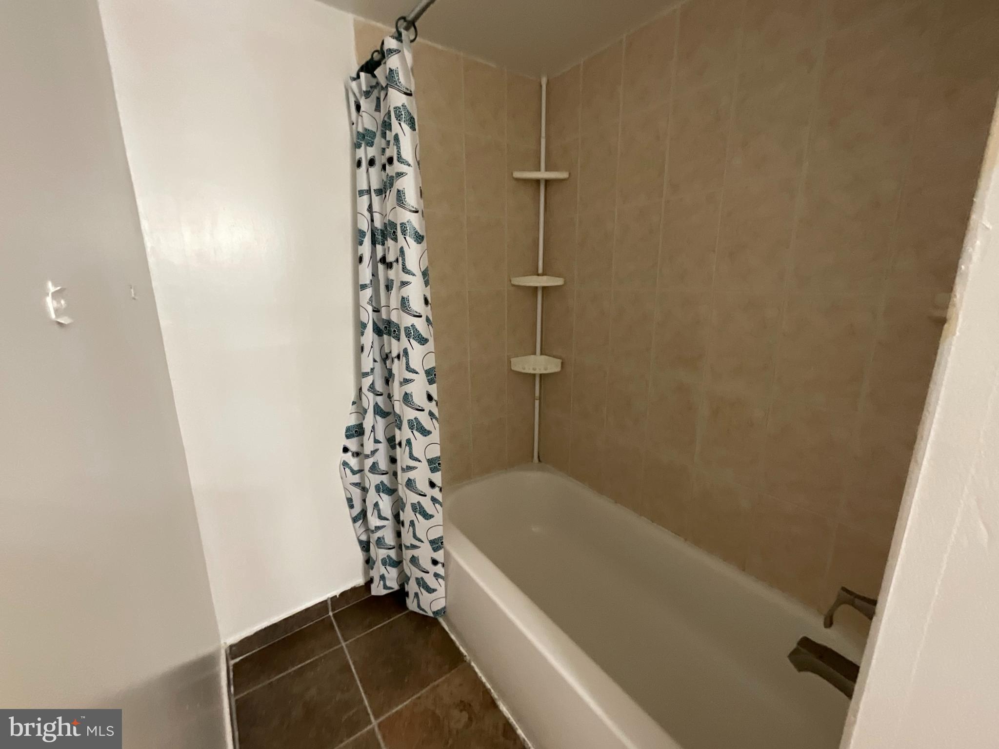 NORTHWEST BRANCH ESTATES - Residential